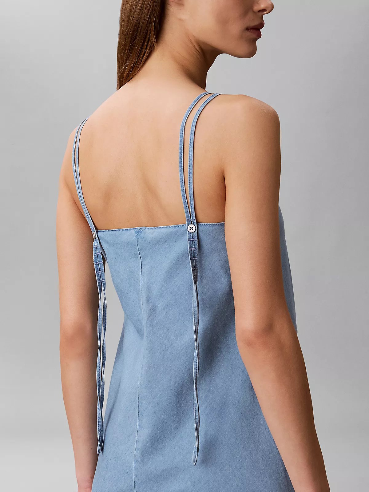 Calvin Klein Calvin Klein Kadın İnce Askı Denim Düz Kumaş Uzun Boy Regular Fit Mavi Elbise LV047F748G-WWJ