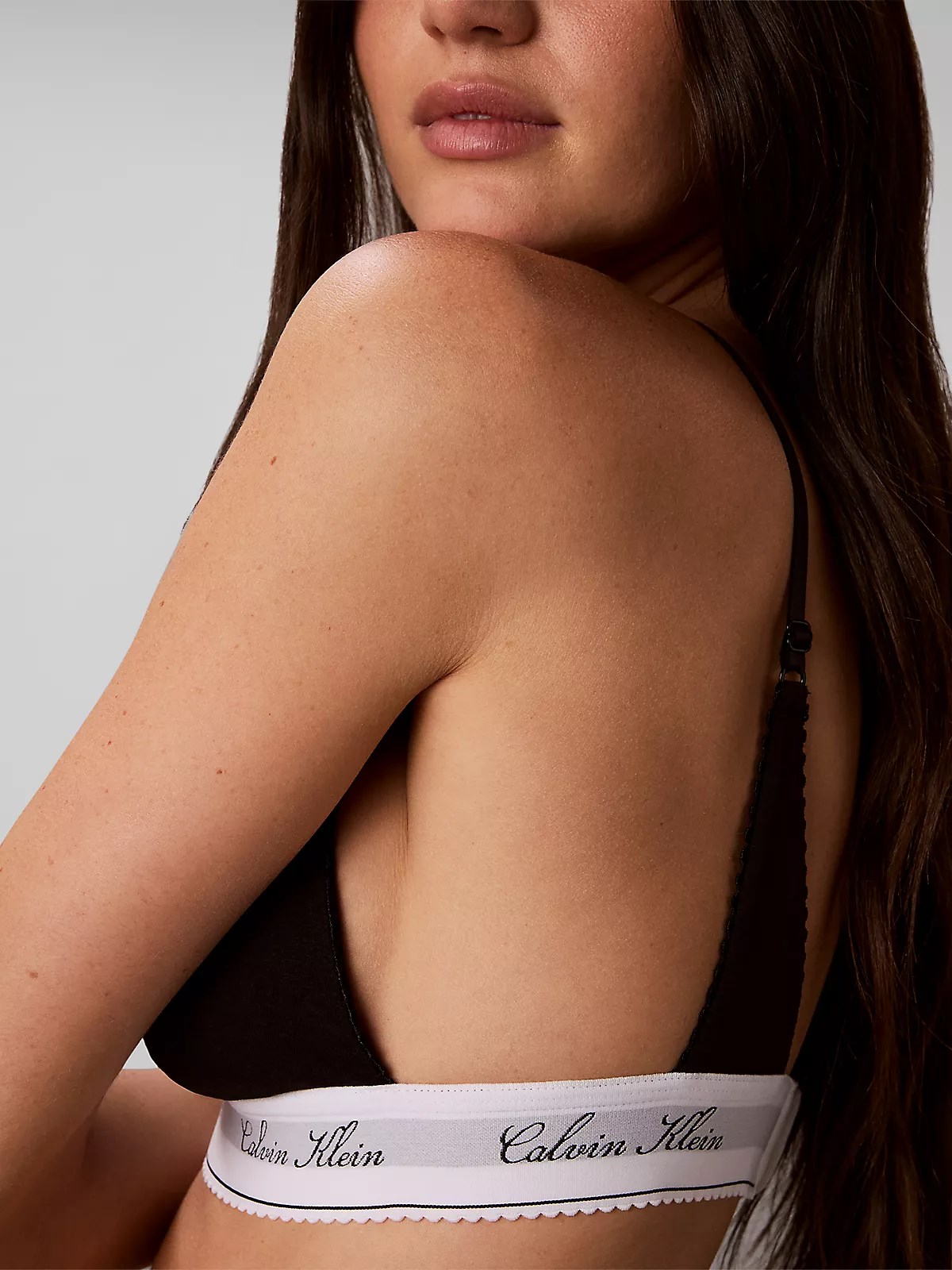 Calvin Klein Calvin Klein Kadın İnce İp Askılı V Yaka Siyah Bralet LV00QF9068-UB1