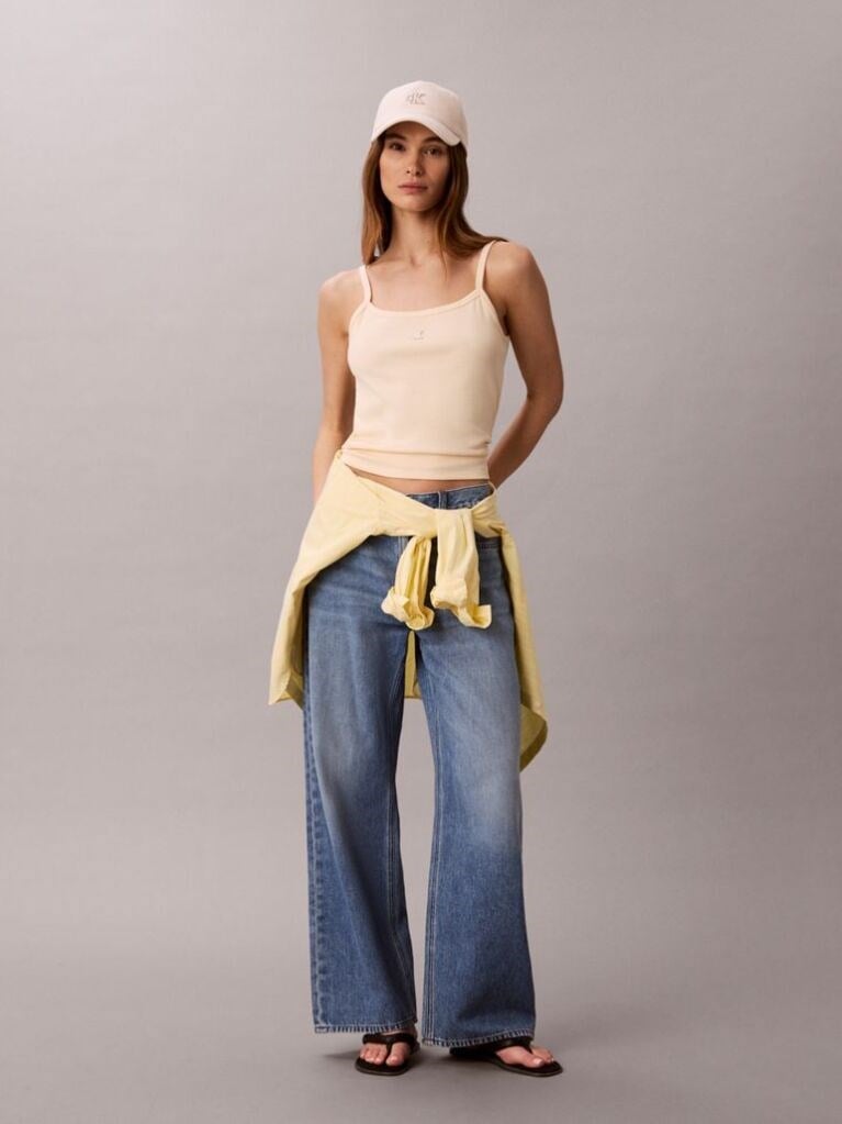 Calvin Klein Calvin Klein Kadın İp Askılı Kare Yaka CK Logo İşlemeli Bej Atlet LV047G208G-TGY