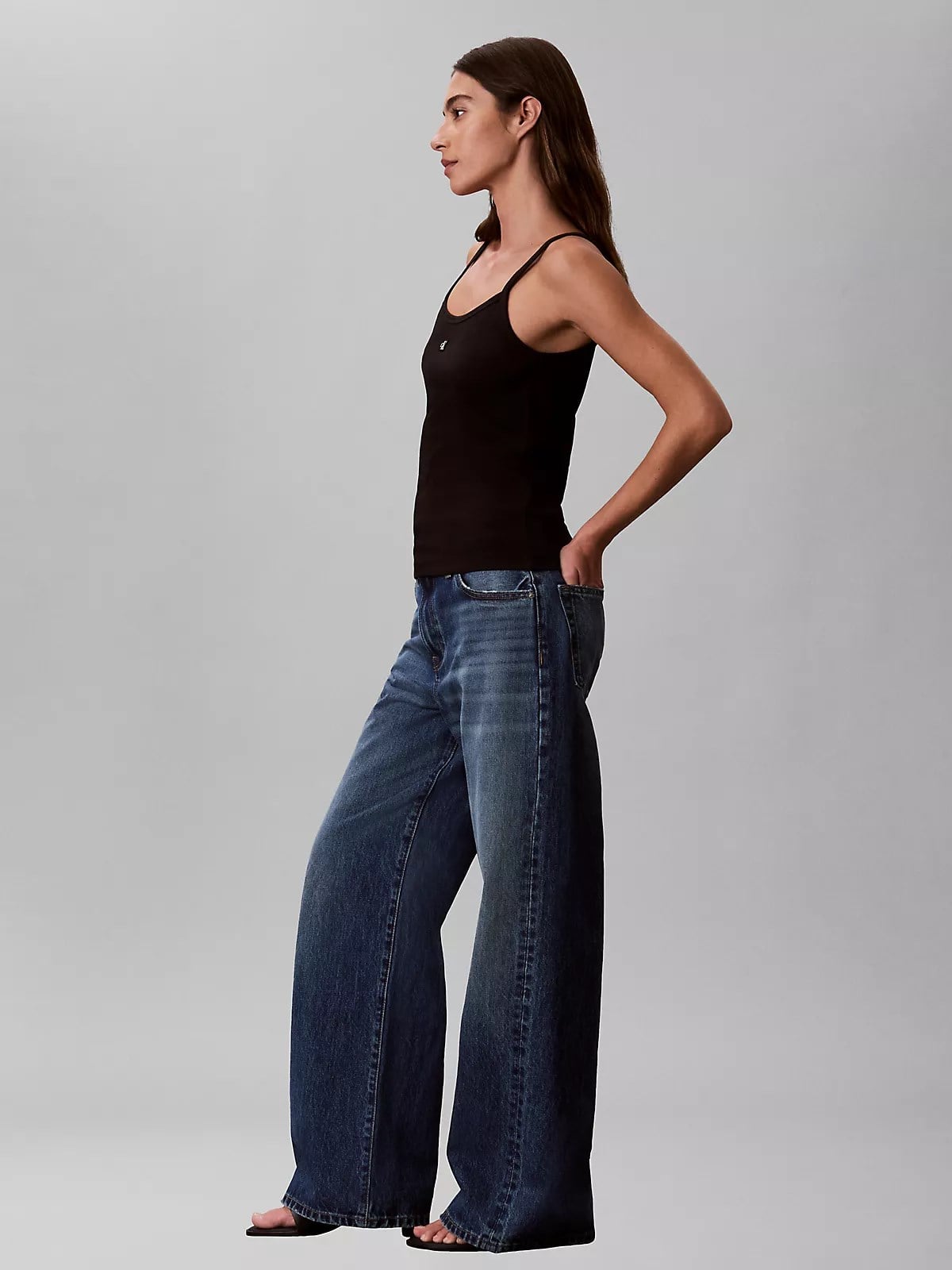 Calvin Klein Calvin Klein Kadın İp Askılı Kare Yaka CK Logo İşlemeli Siyah Atlet LV047G208G-UB1