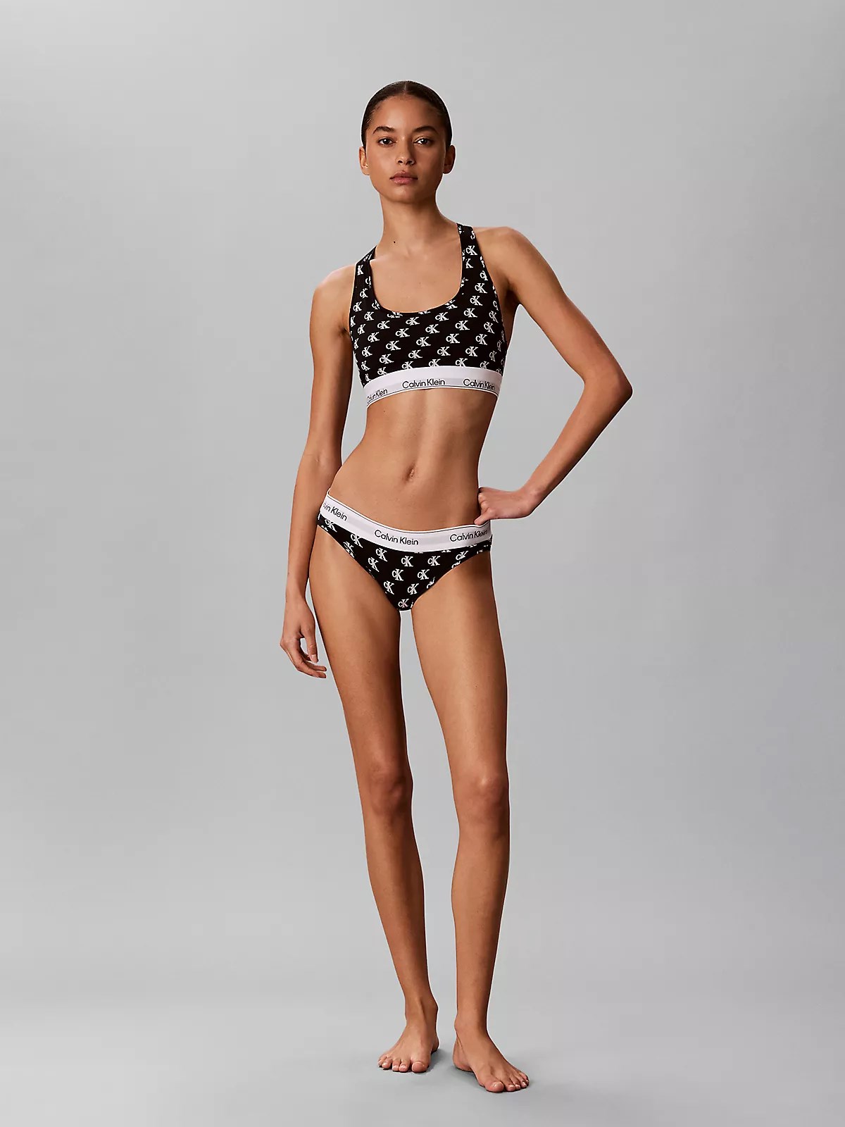 Calvin Klein Calvin Klein Kadın Kare Yaka Lastikli Dar Calvin Yazı Desenli Siyah3 Bralet LV00QF8493-JGJ