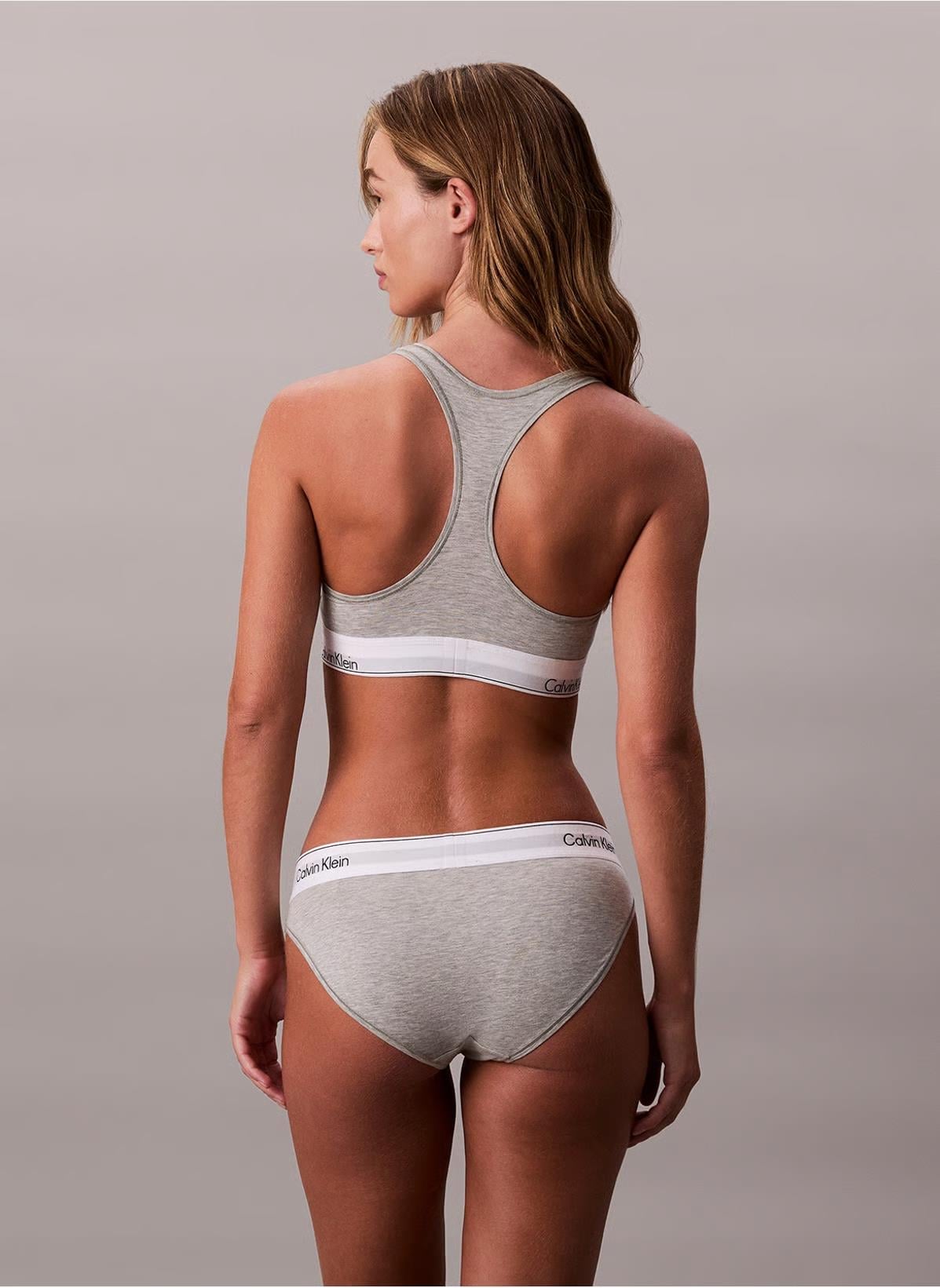 Calvin Klein Calvin Klein Kadın Kare Yaka Lastikli Dar Calvin Yazı Desenli Gri Büstiyer LV00QF8493-P7A