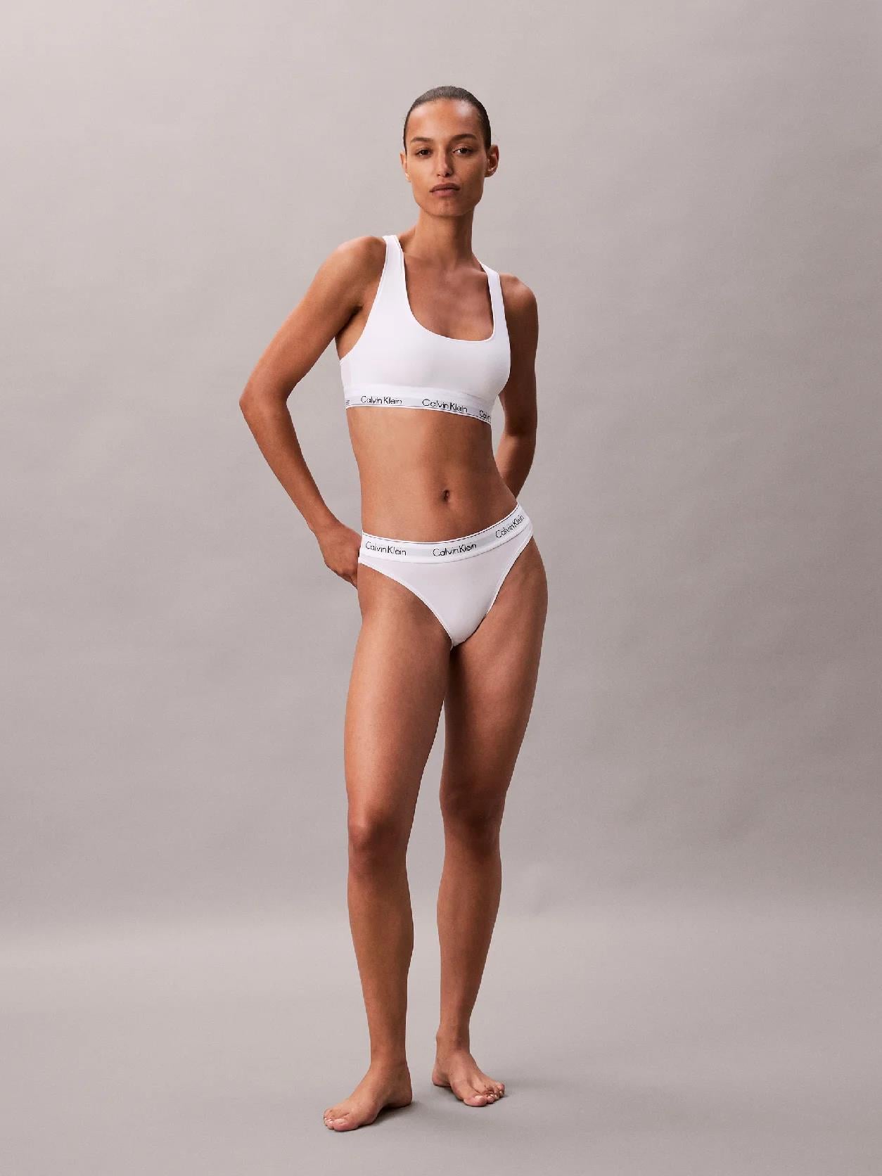 Calvin Klein Calvin Klein Kadın Kare Yaka Lastikli Dar Calvin Yazı Desenli Beyaz Büstiyer LV00QF8493-100