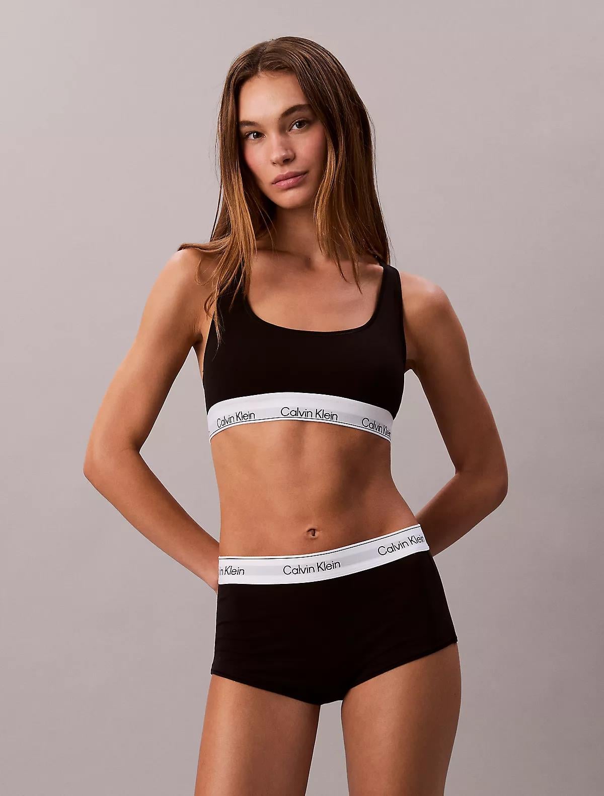 Calvin Klein Calvin Klein Kadın Kare Yaka Lastikli Dar Calvin Yazı Desenli Siyah1 Büstiyer LV00QF8493-UB1