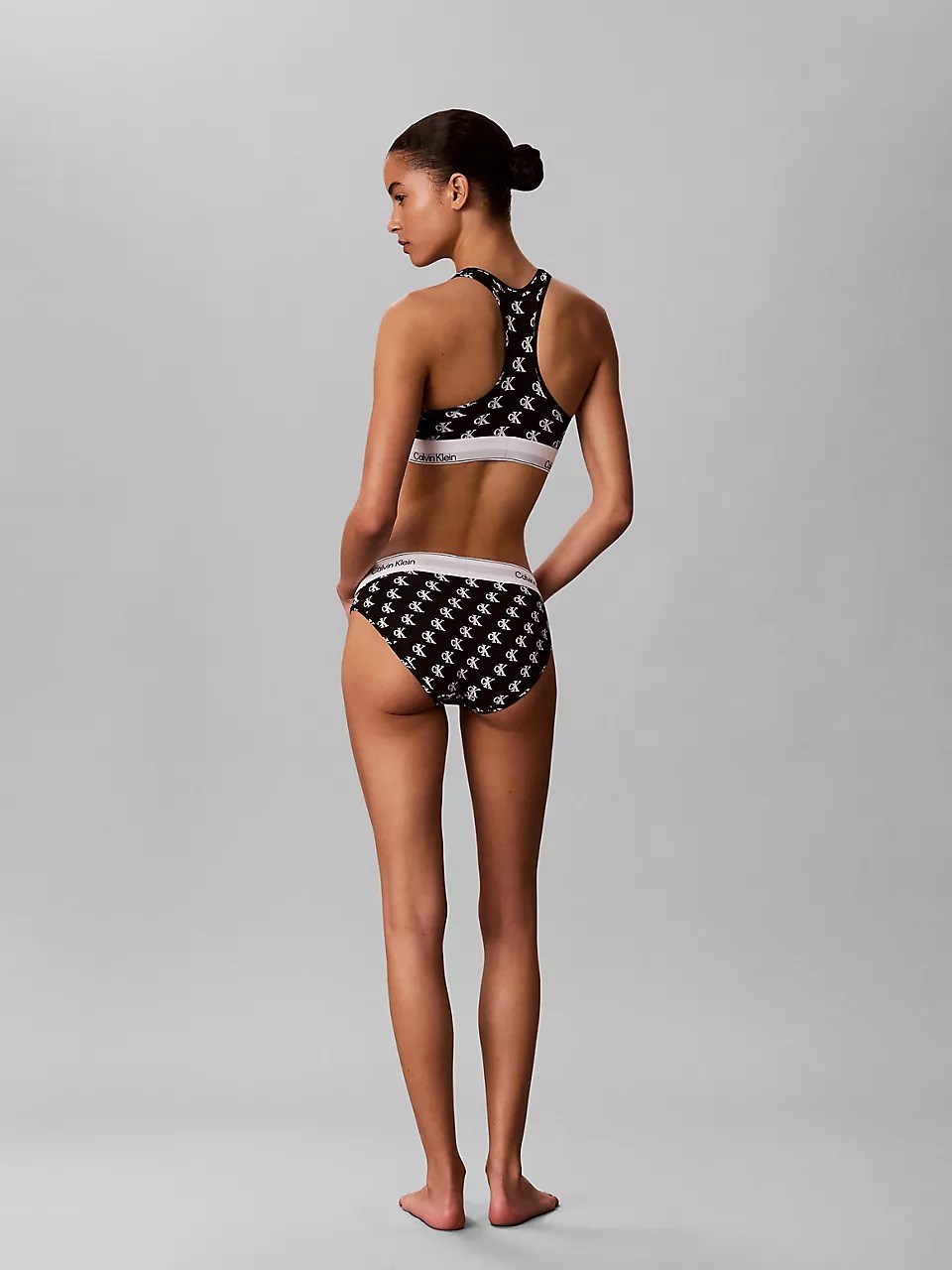 Calvin Klein Calvin Klein Kadın Kare Yaka Lastikli Dar Calvin Yazı Desenli Siyah3 Bralet LV00QF8493-JGJ