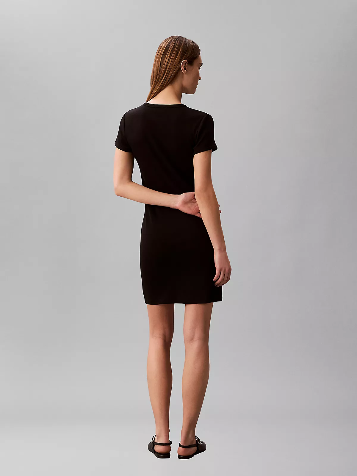 Calvin Klein Calvin Klein Kadın Kısa Kol Düz Bisiklet Yaka Midi Boy Siyah Elbise LV047F241G-UB1