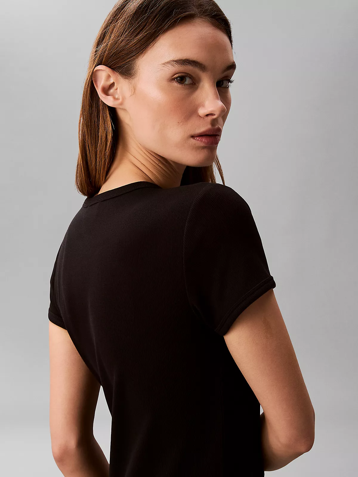 Calvin Klein Calvin Klein Kadın Kısa Kol Düz Bisiklet Yaka Midi Boy Siyah Elbise LV047F241G-UB1