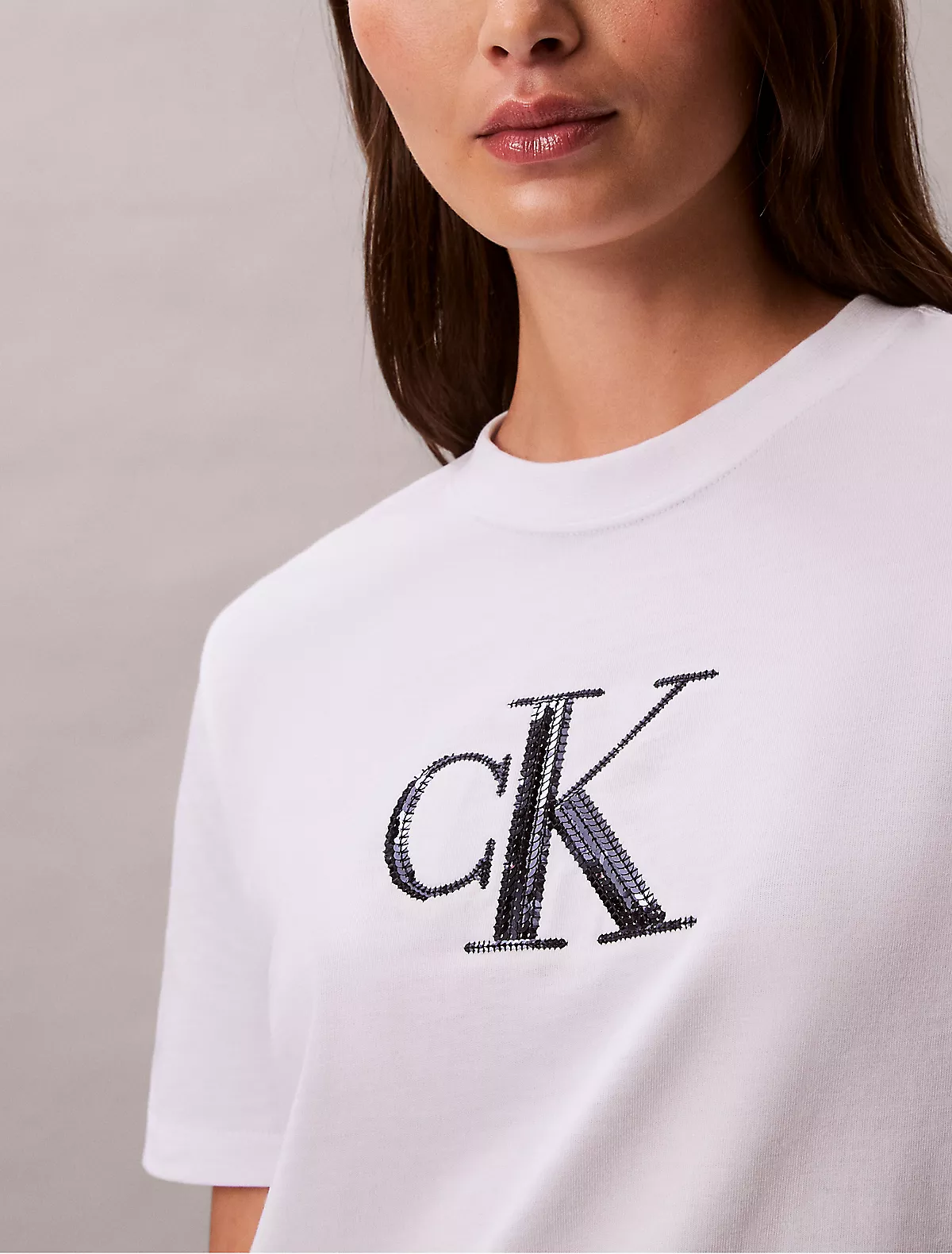 Calvin Klein Calvin Klein Kadın Kısa Kol CK Yazı Detay Bisiklet Yaka Beyaz T-Shirt LV044E215G-YAA