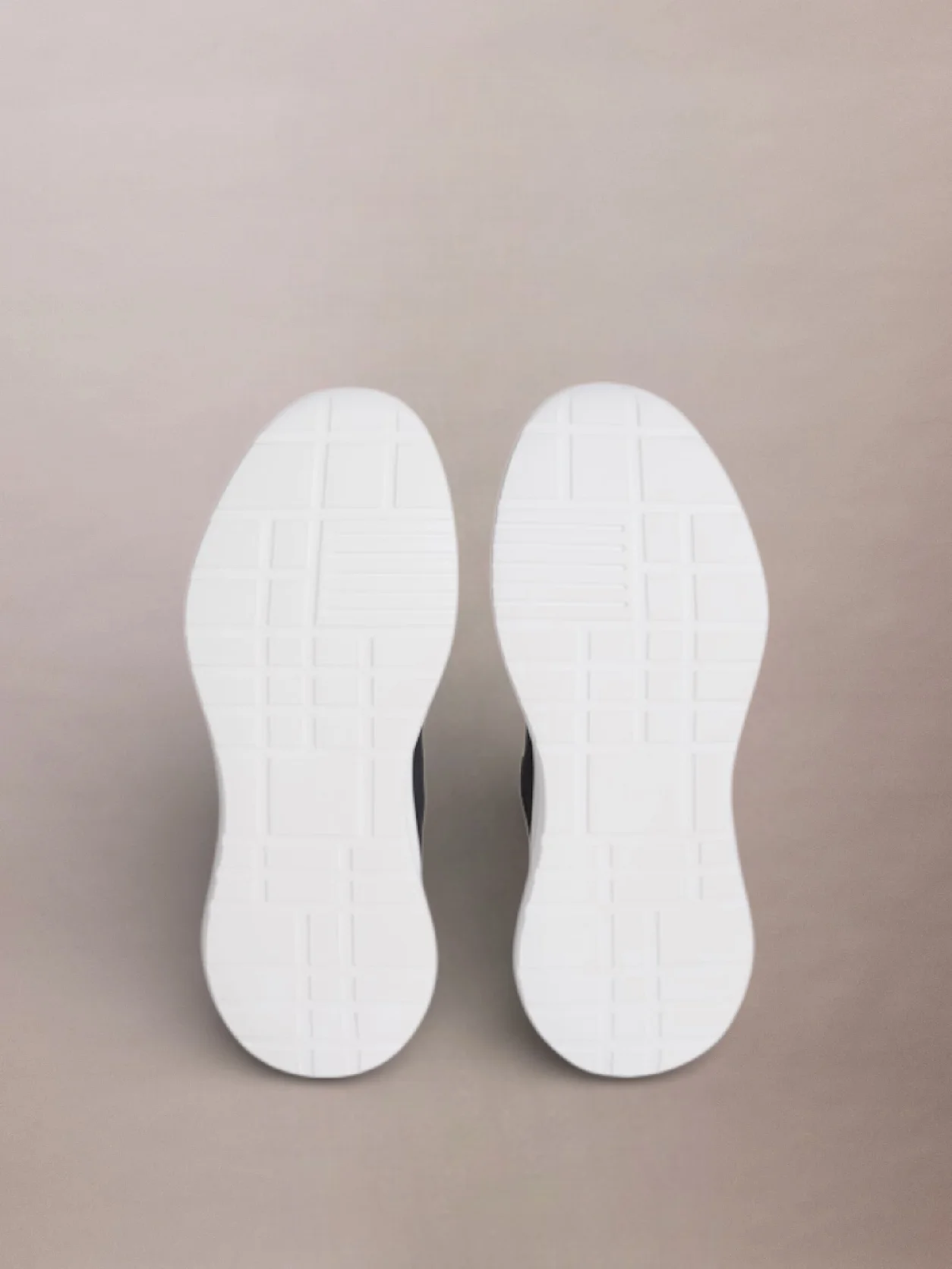 Calvin Klein Calvin Klein Kadın Logo Detaylı Rahat ve Yüksek Tabanlı Gold Sneaker HW0HW03149-0HS