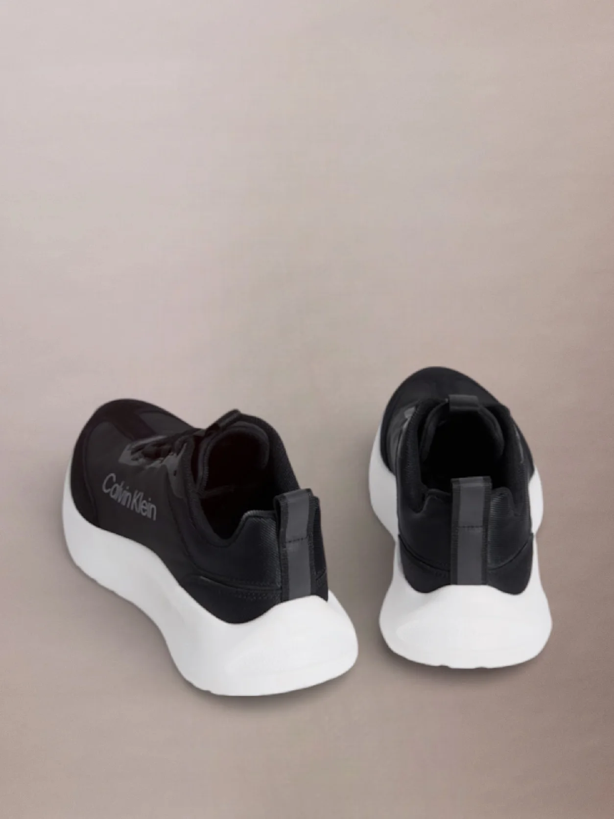 Calvin Klein Calvin Klein Kadın Logo Detaylı Rahat ve Yüksek Tabanlı Gold Sneaker HW0HW03149-0HS