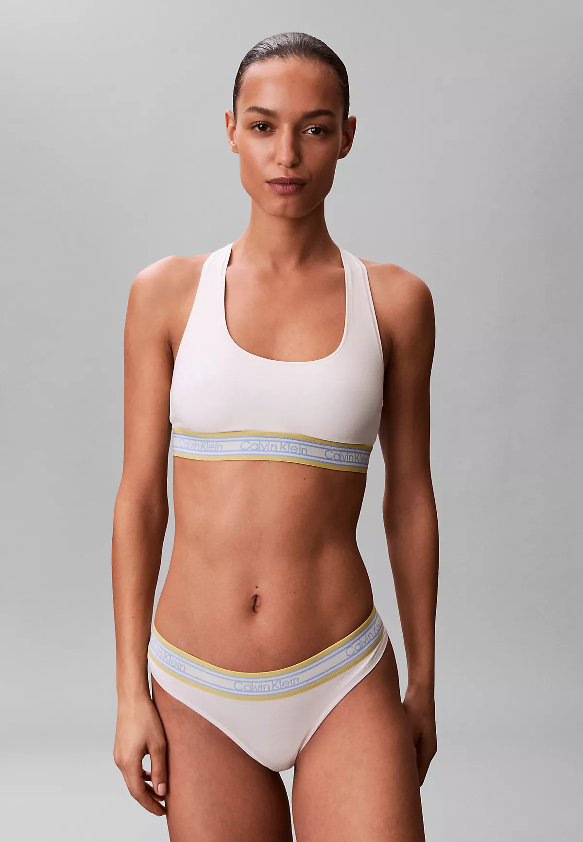 Calvin Klein Calvin Klein Kadın Logo Desenli Elastik Bel Bantlı Askılı Beyaz Büstiyer LV00QF8692-YAS