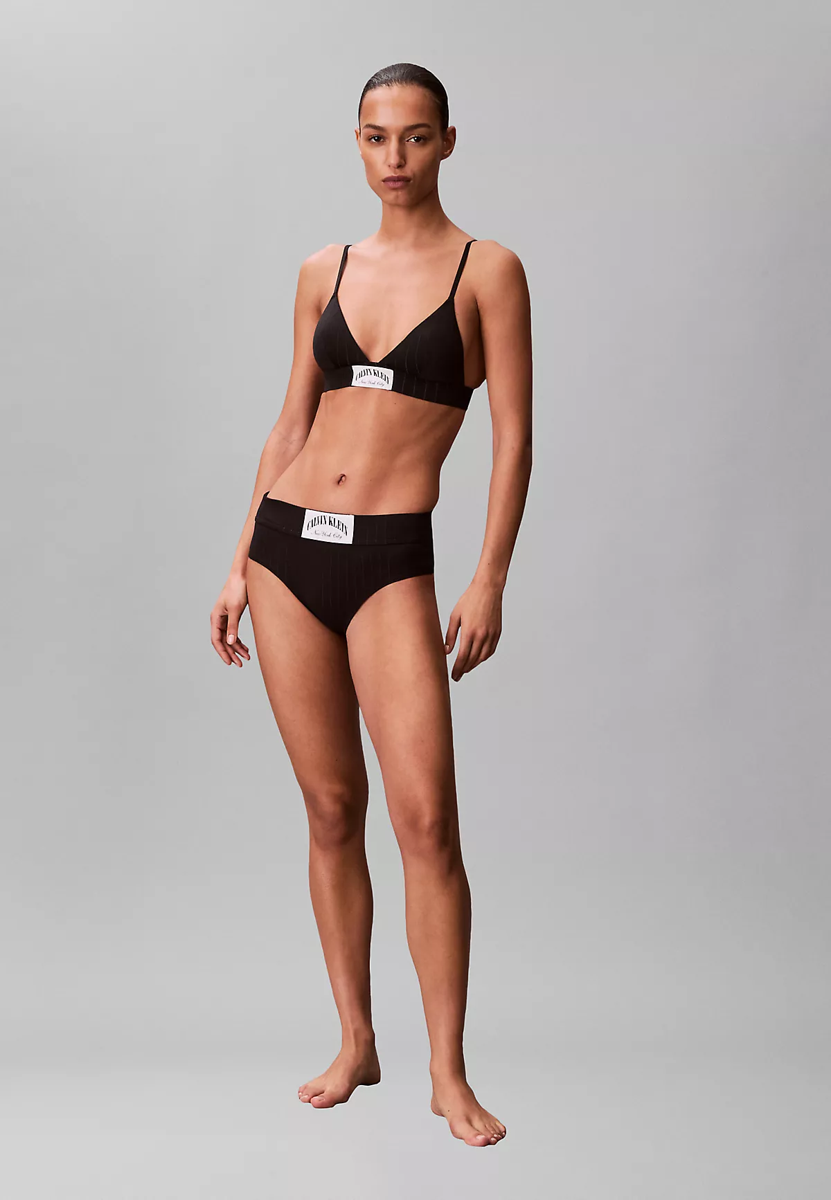 Calvin Klein Calvin Klein Kadın Logo Etiketli Pamuklu Şerit Çizgili Siyah Sütyen LV00QF8886-UB1