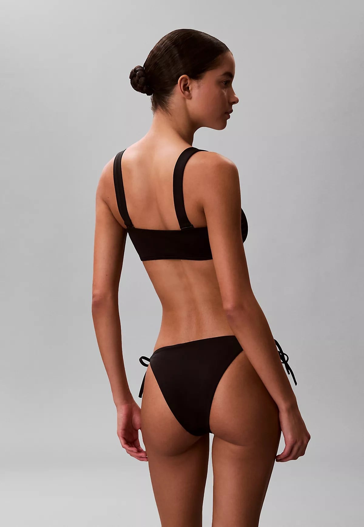 Calvin Klein Calvin Klein Kadın Logo İmzalı İp Bağlamalı Siyah Bikini Altı LV00Q61220-UB1