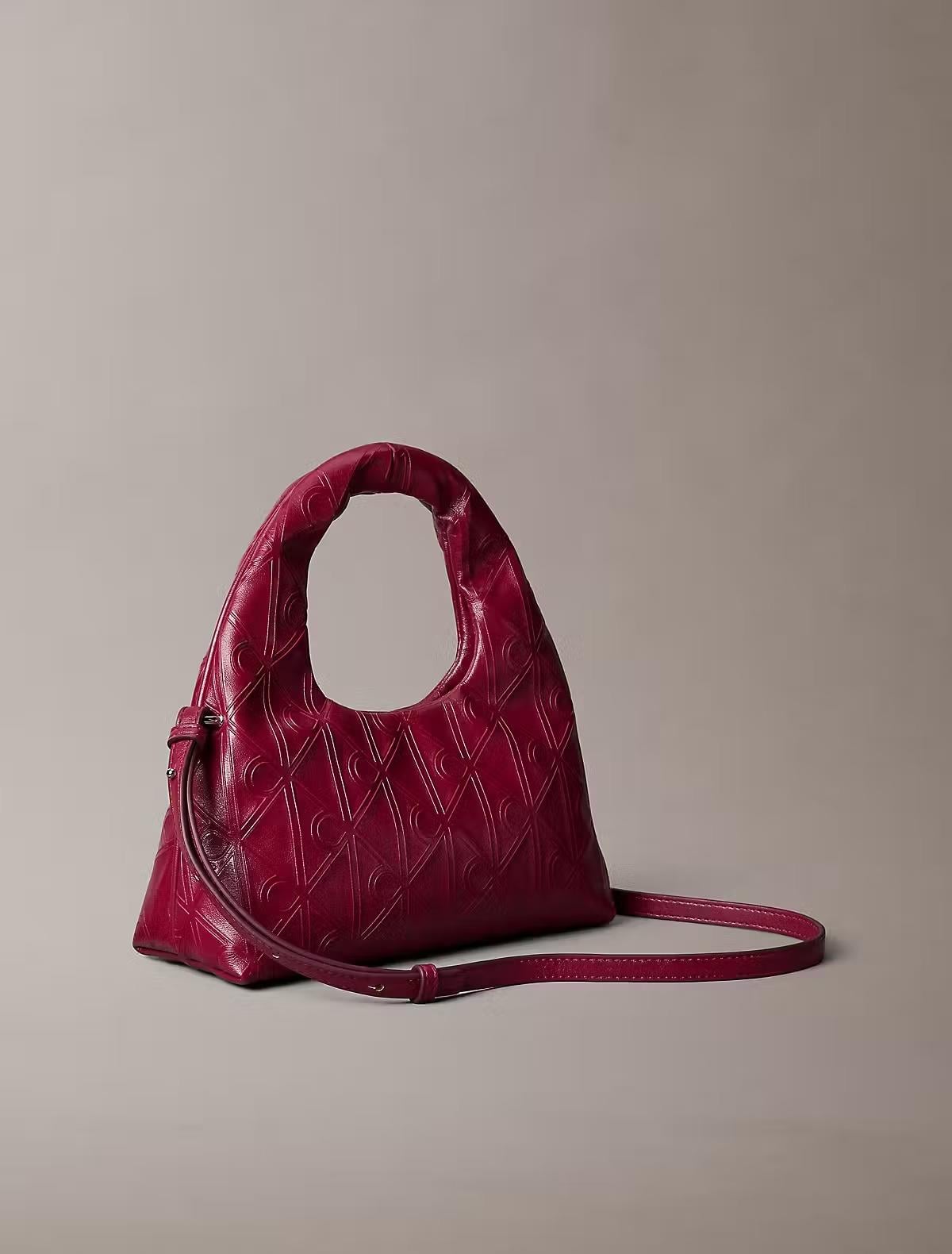 Calvin Klein Calvin Klein Kadın Logolu Fermuarlı Deri Günlük Kullanım Kırmızı Omuz Çantası LV04F3200G-Z1K