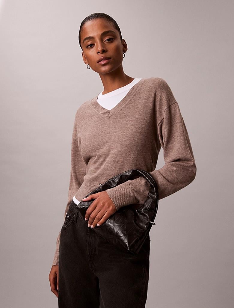 Calvin Klein Calvin Klein Kadın Logolu Fermuarlı Deri Günlük Kullanım Siyah Omuz Çantası LV04F3200G-001