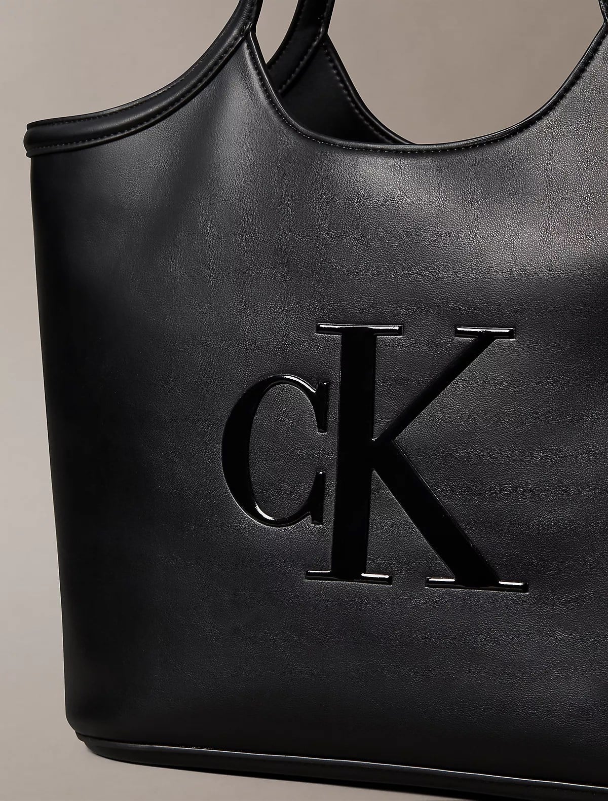 Calvin Klein Calvin Klein Kadın Marka Logolu Düz Deri Kısa Askılı Siyah Çanta LV04F3562G-UB1