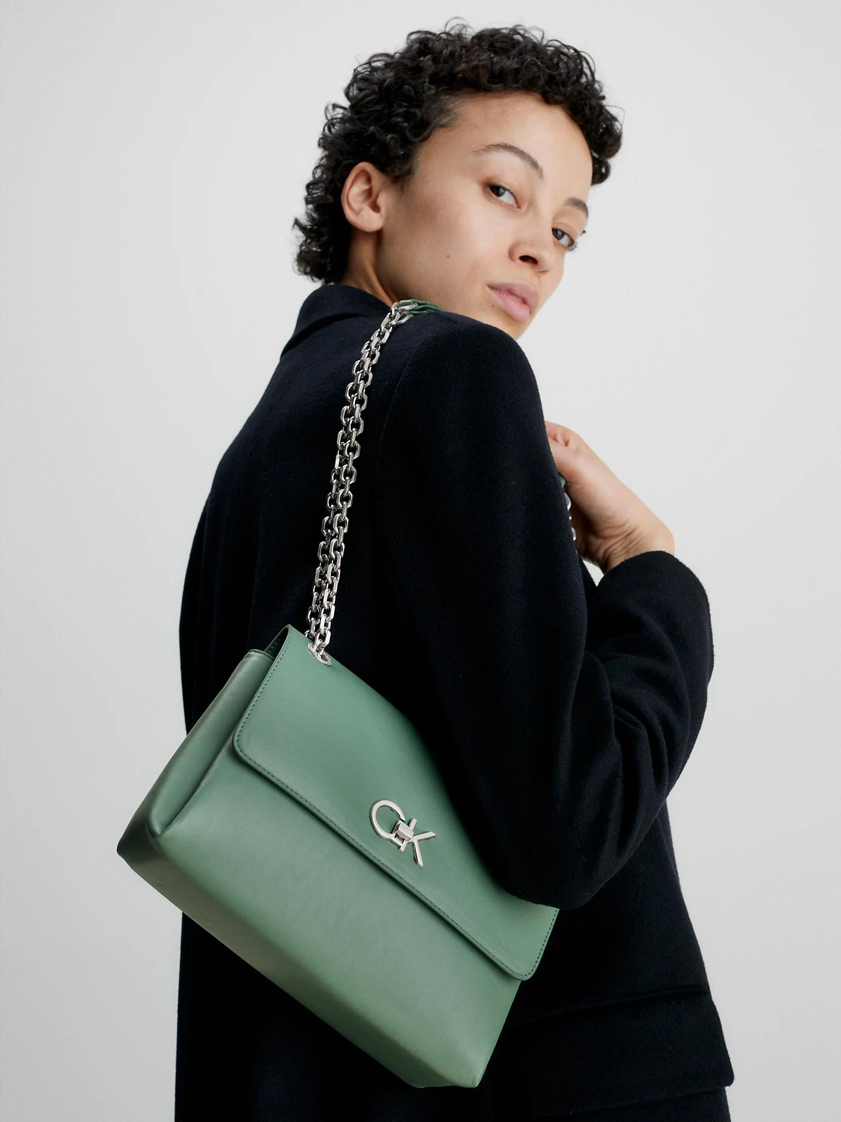 Calvin Klein Calvin Kleın Kadın Marka Logolu Deri Günlük Kullanım Yeşil Omuz Çantası K60K611084-LKG