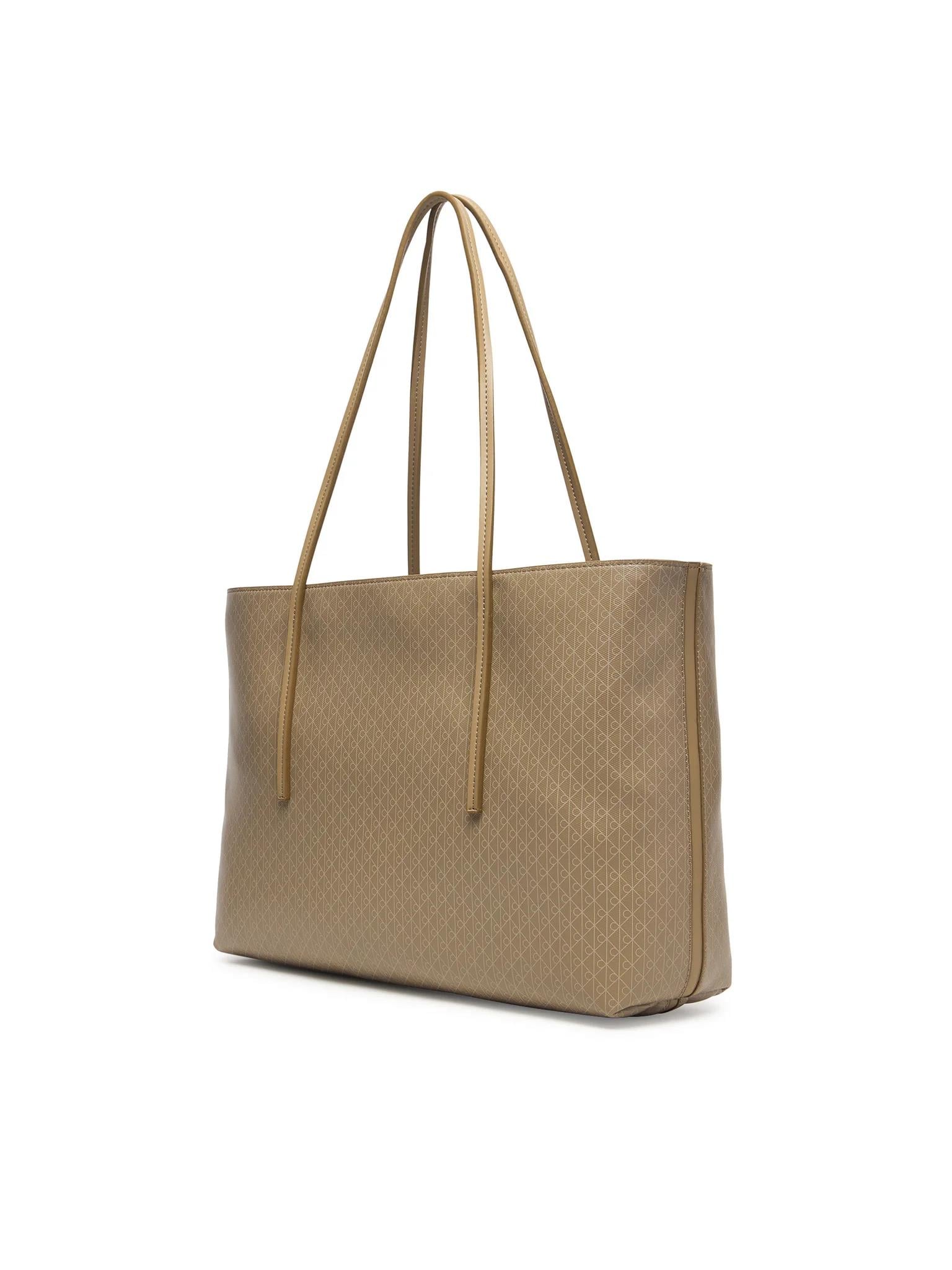 Calvin Klein Calvin Klein Kadın Monogram Logo Desenli Aksesuarlı Bej Omuz Çantası LV04F3266G-3I6