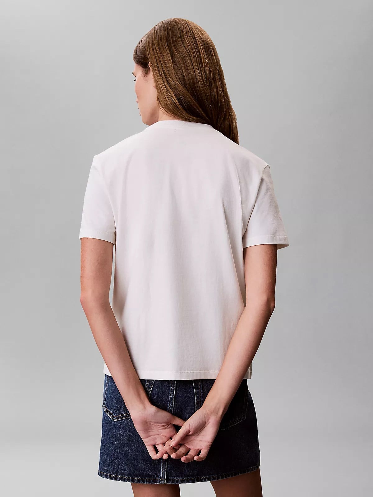 Calvin Klein Calvin Klein Kadın Normal Kalıp Logo Baskılı Pamuklu Kısa Kollu Beyaz T-Shirt LV047G806G-YAS