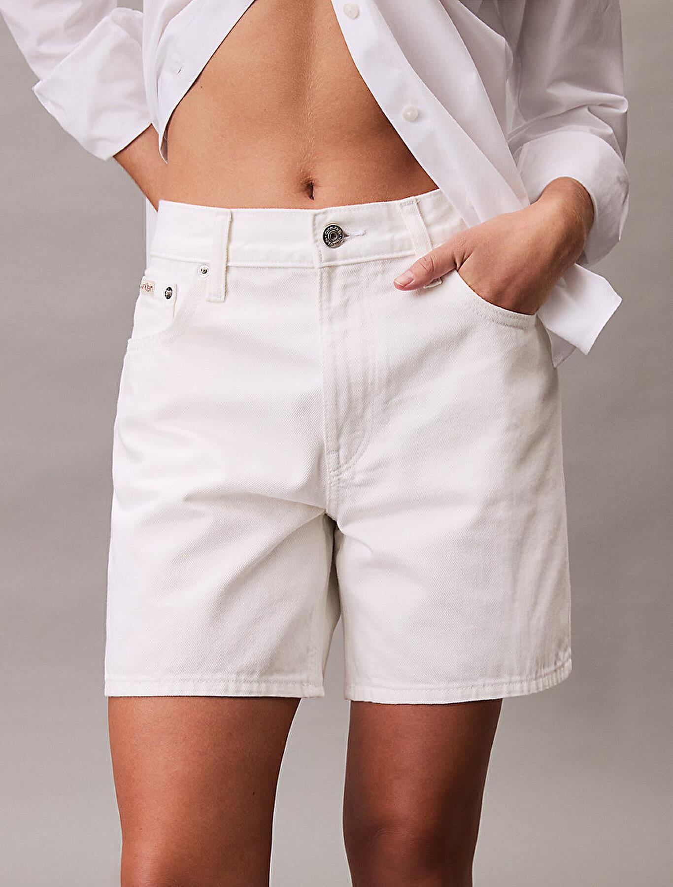 Calvin Klein Calvin Klein Kadın Normal Kalıp Pamuklu Kısa Beyaz Şort LV047B976G-5DC