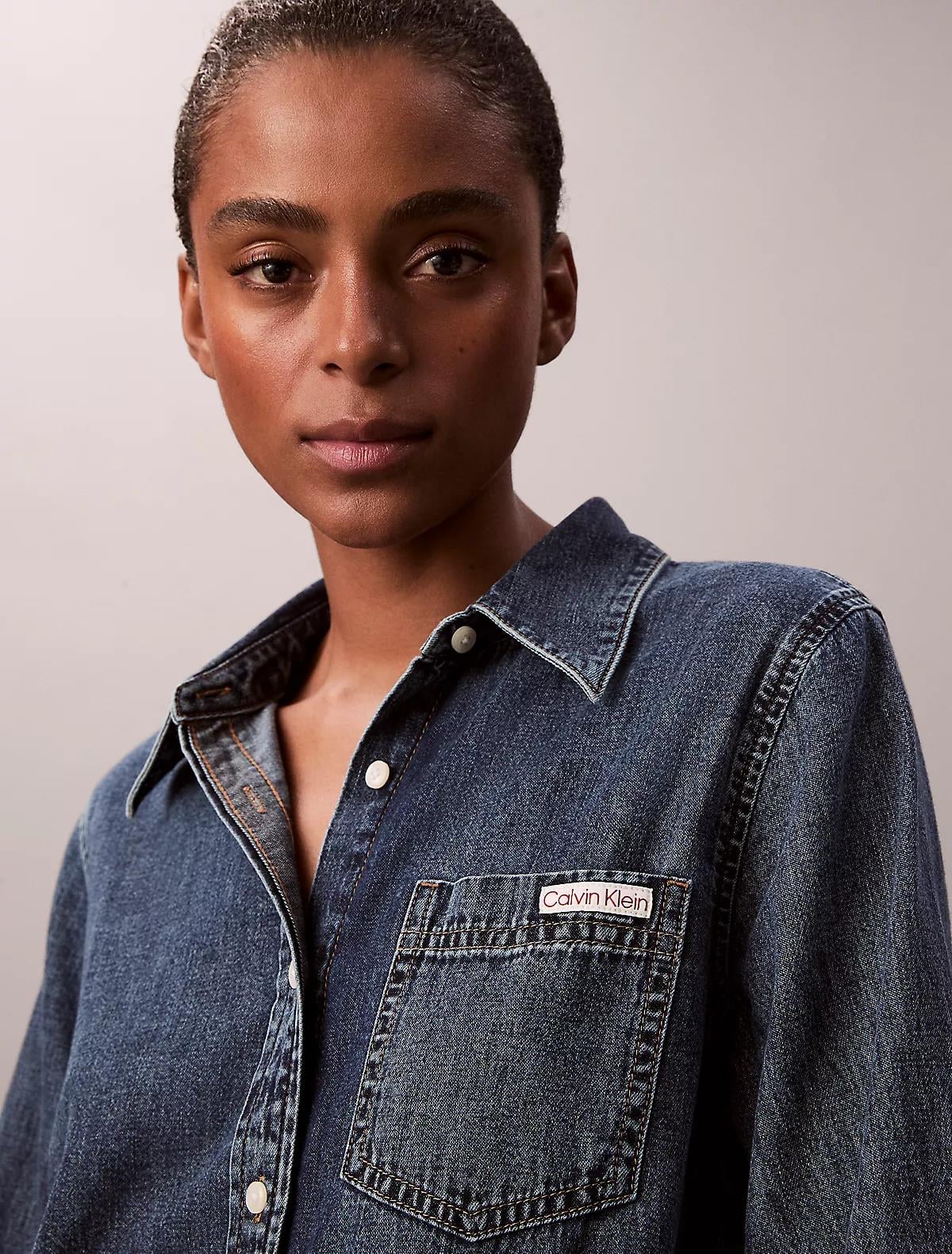 Calvin Klein Calvin Klein Kadın Normal Kesim Cep Detaylı Uzun Kollu Lacivert Gömlek LV047E742G-3UA