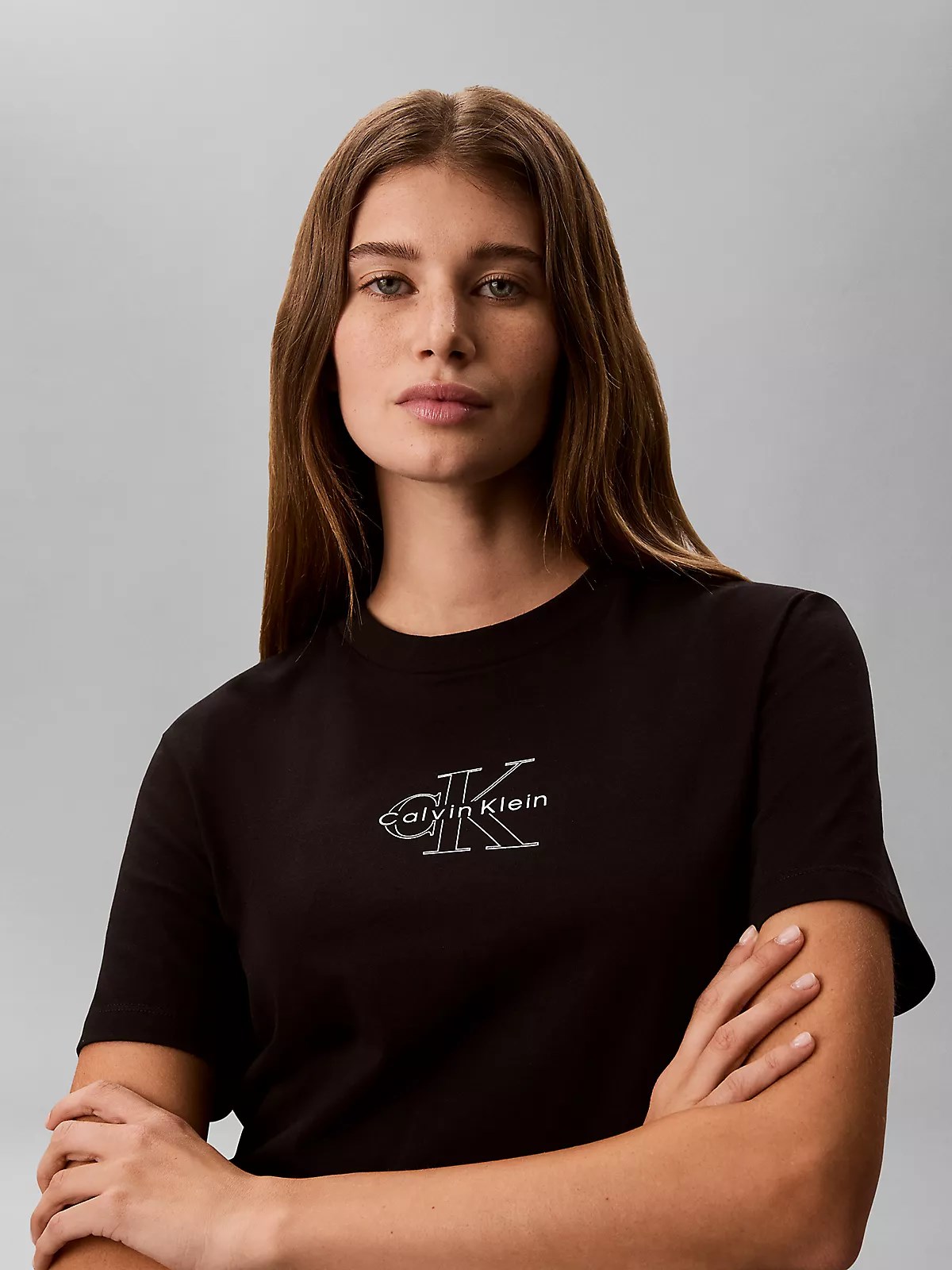 Calvin Klein Calvin Klein Kadın Normal Kesim Pamuklu Yuvarlak Yakalı CK Logo Baskılı Kısa Kollu Siyah T-Shirt LV047G831G-UB1