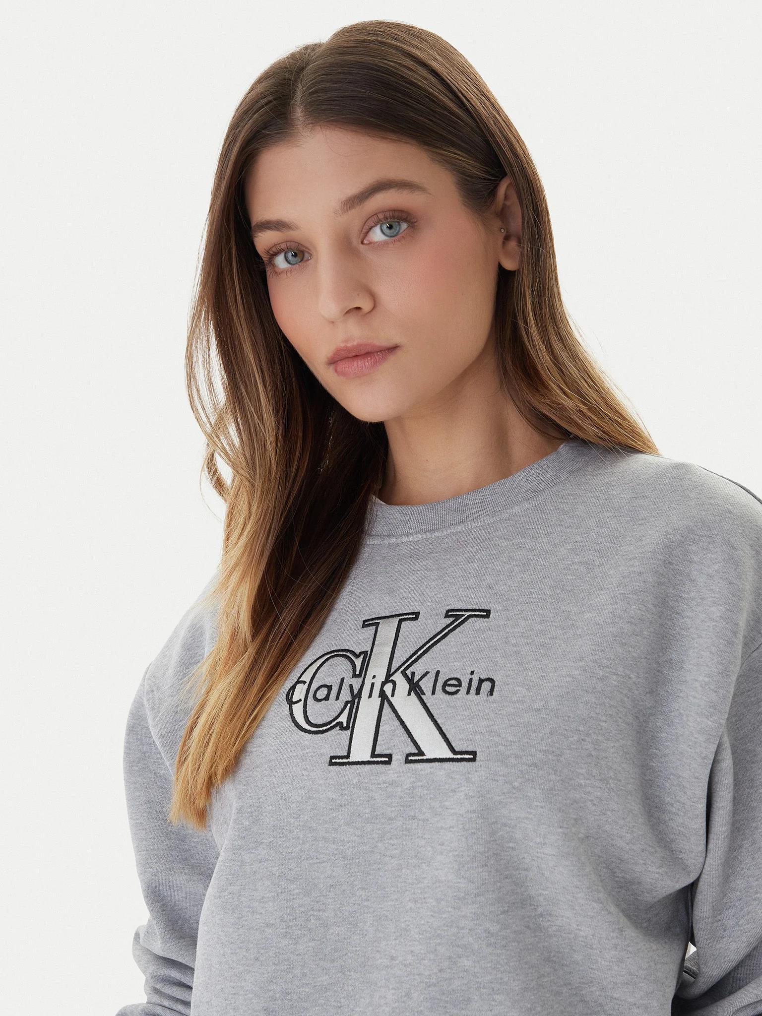 Calvin Klein Calvin Klein Kadın Normal Kalıp Pamuklu Logo İşlemeli Uzun Kollu Gri Sweatshirt LV047E825G-P79