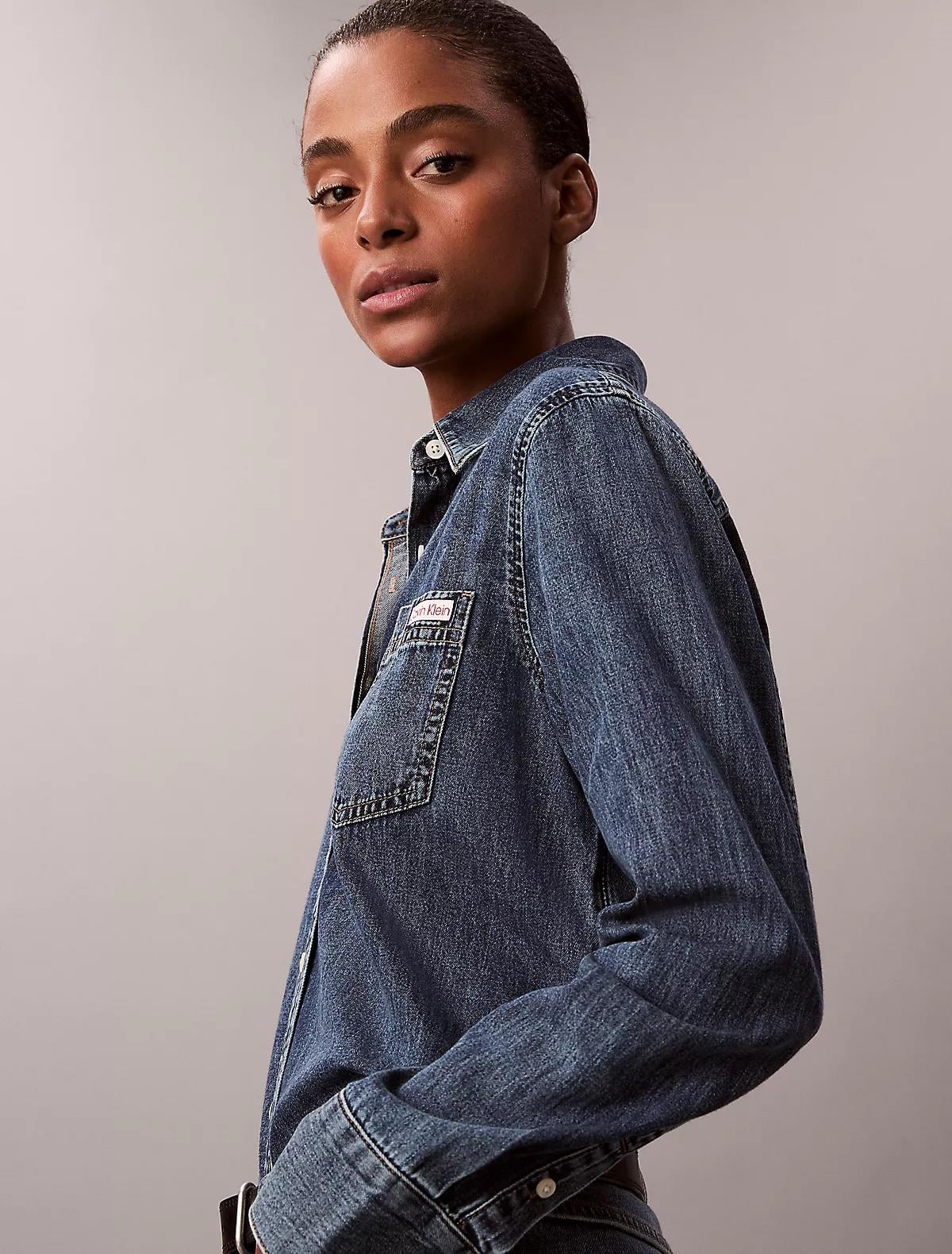 Calvin Klein Calvin Klein Kadın Normal Kesim Cep Detaylı Uzun Kollu Lacivert Gömlek LV047E742G-3UA