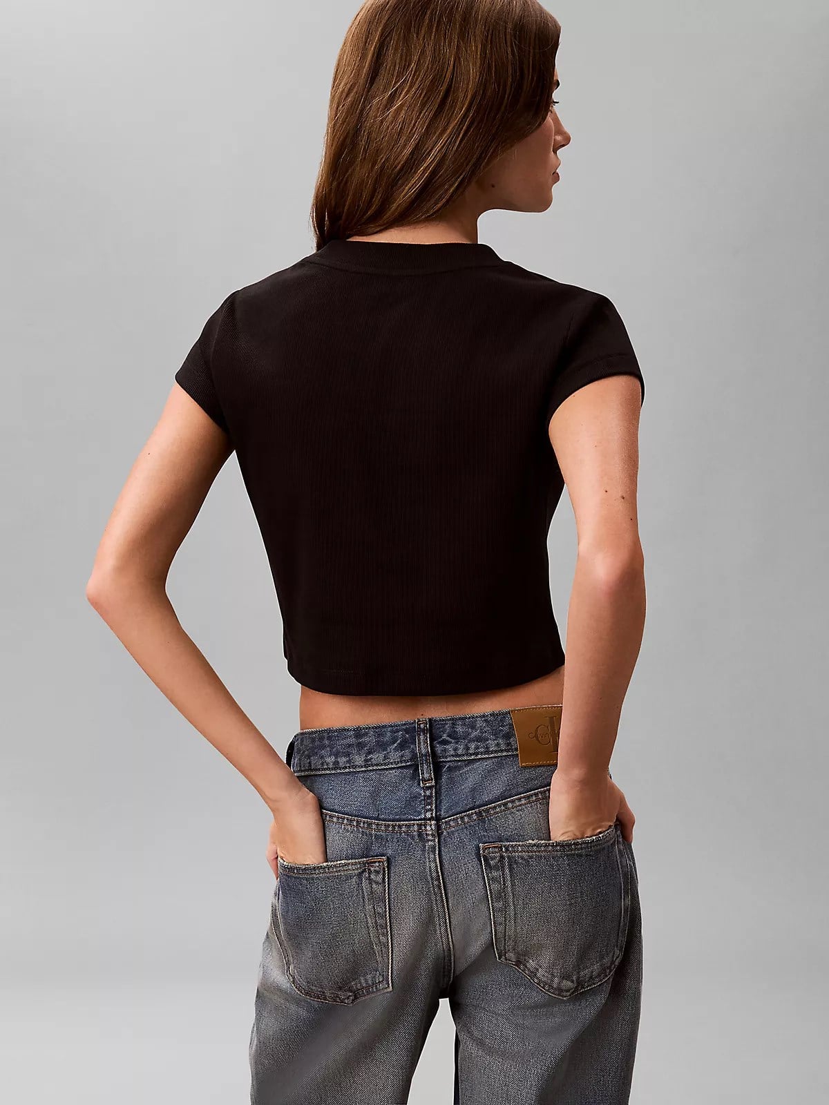 Calvin Klein Calvin Klein Kadın Normal Kalıp Logo Baskılı Yuvarlak Yakalı Pamuklu Kısa Kollu Crop Siyah T-Shirt LV047G828G-UB1