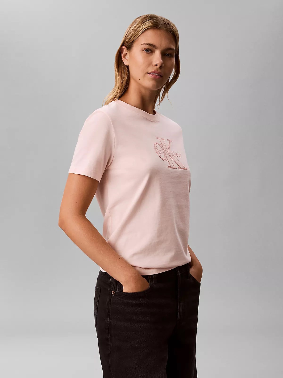 Calvin Klein Calvin Klein Kadın Normal Kesim Logo İşlemeli Pamuklu Yuvarlak Yakalı Kısa Kollu Pembe T-Shirt LV047G829G-VG3