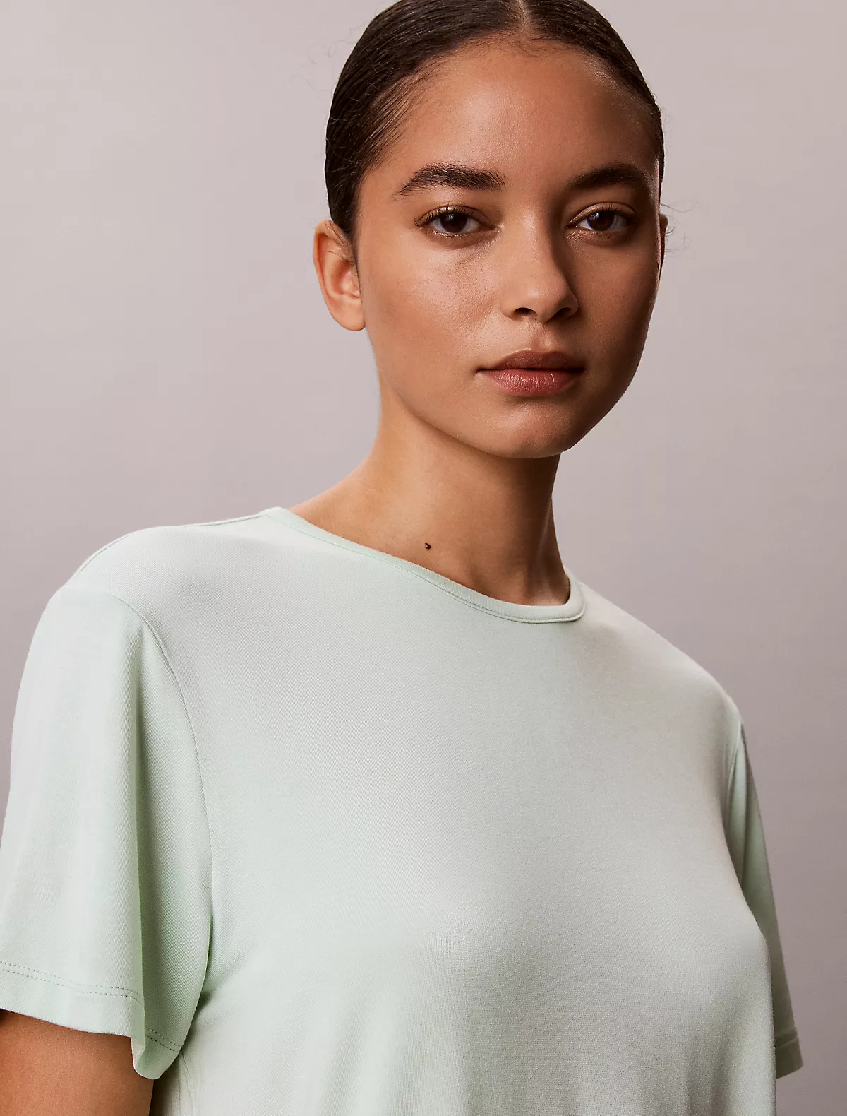 Calvin Klein Calvin Klein Kadın Normal Kalıp Esnek Modal Kumaşlı Yuvarlak Yakalı Kısa Kollu Yeşil Pijama Üstü LV00QS7435-492