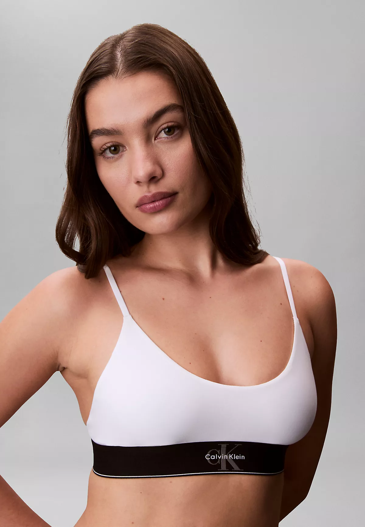 Calvin Klein Calvin Klein Kadın Pamuklu Dolgusuz Logo Etiketli Elastik Bel Bantlı Beyaz Büstiyer LV00QF8814-100