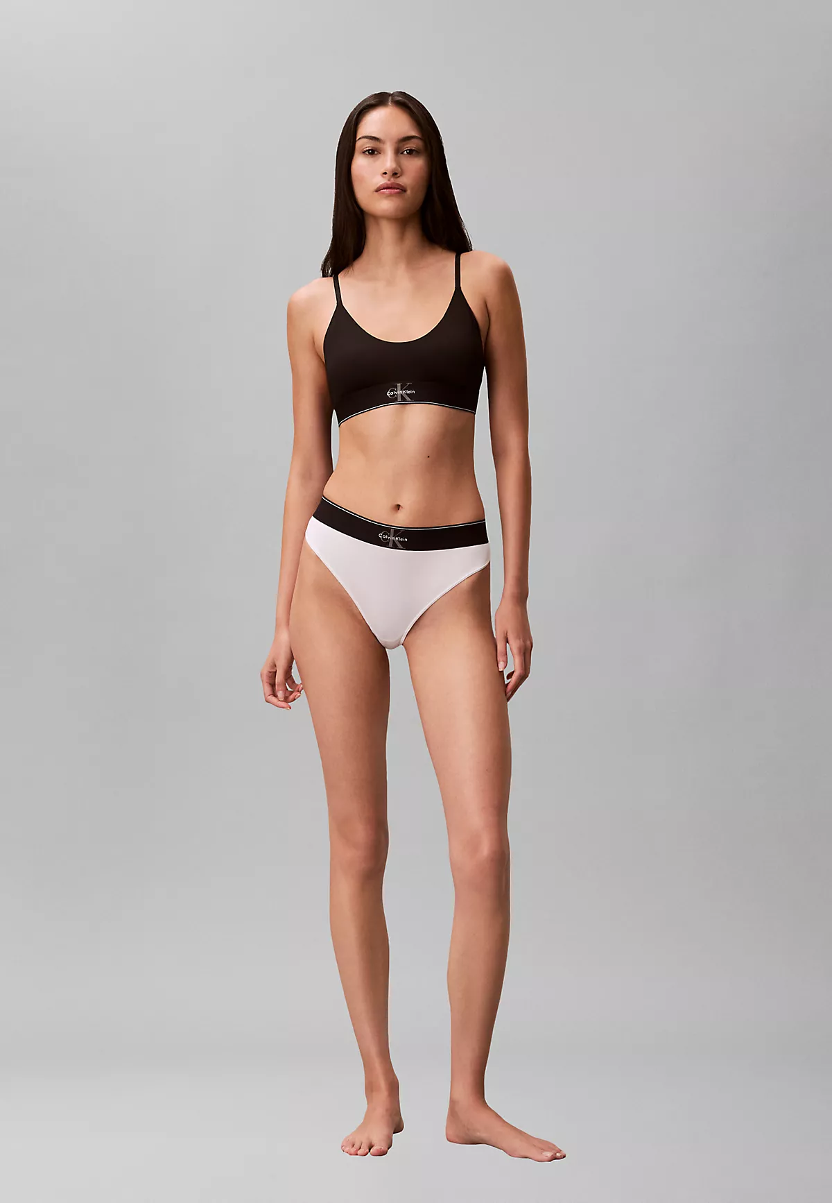 Calvin Klein Calvin Klein Kadın Pamuklu Dolgusuz Logo Etiketli Elastik Bel Bantlı Siyah Büstiyer LV00QF8814-UB1