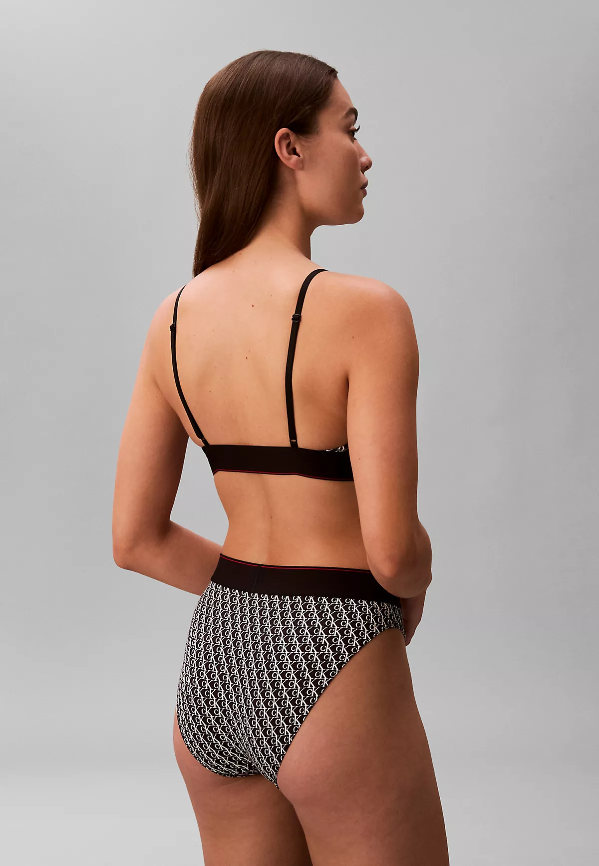 Calvin Klein Calvin Klein Kadın Pamuklu Dolgusuz Logo Etiketli Elastik Bel Bantlı Siyah-Beyaz Büstiyer LV00QF8814-2Y1