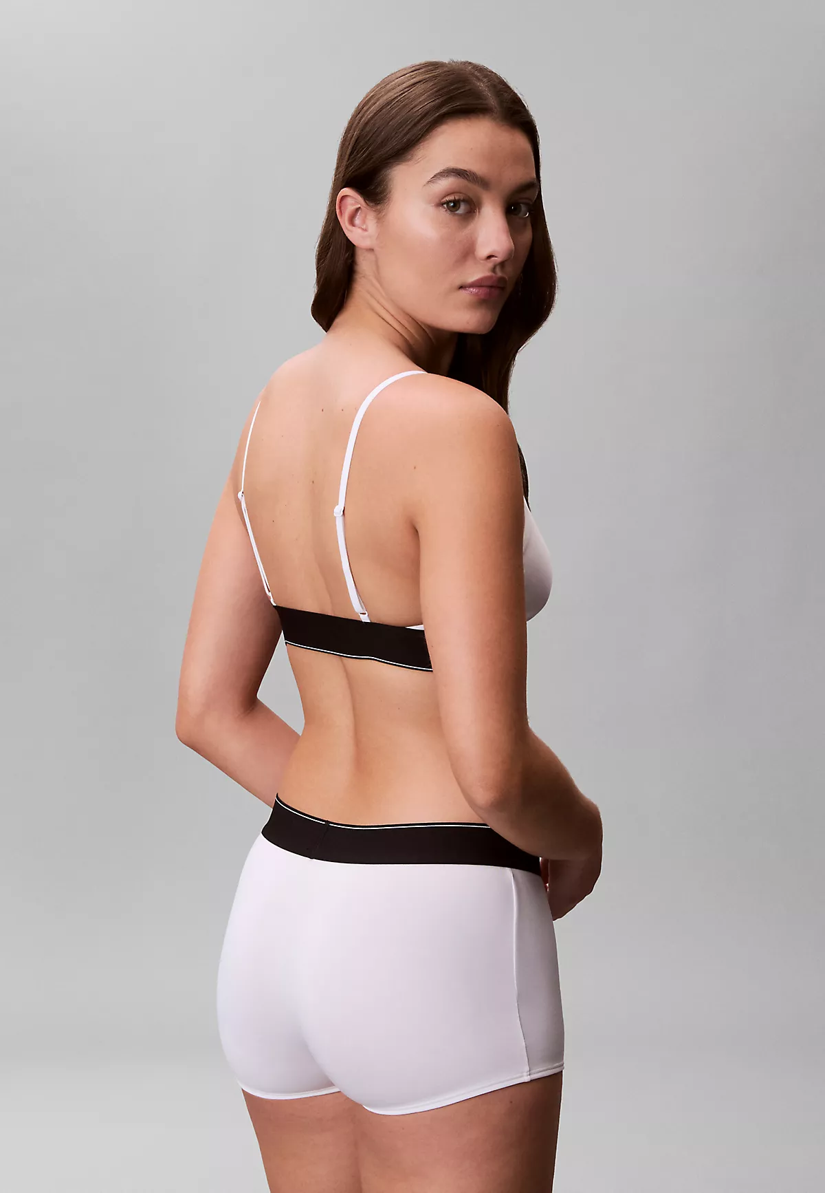 Calvin Klein Calvin Klein Kadın Pamuklu Dolgusuz Logo Etiketli Elastik Bel Bantlı Beyaz Büstiyer LV00QF8814-100