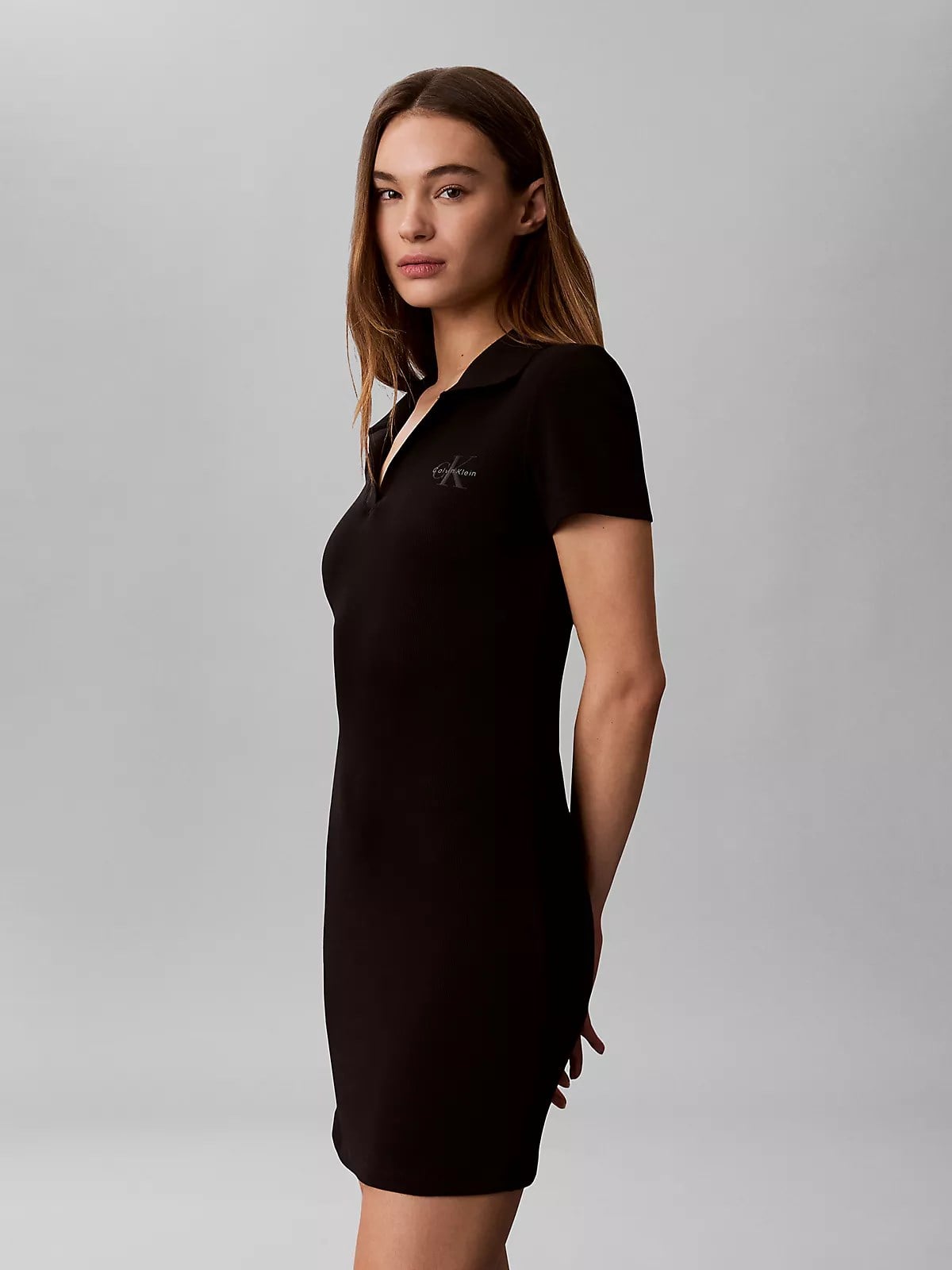 Calvin Klein Calvin Klein Kadın Polo Yaka Uzun Boy Kısa Kol Dokuma Kumaş Siyah Elbise LV047G237G-UB1