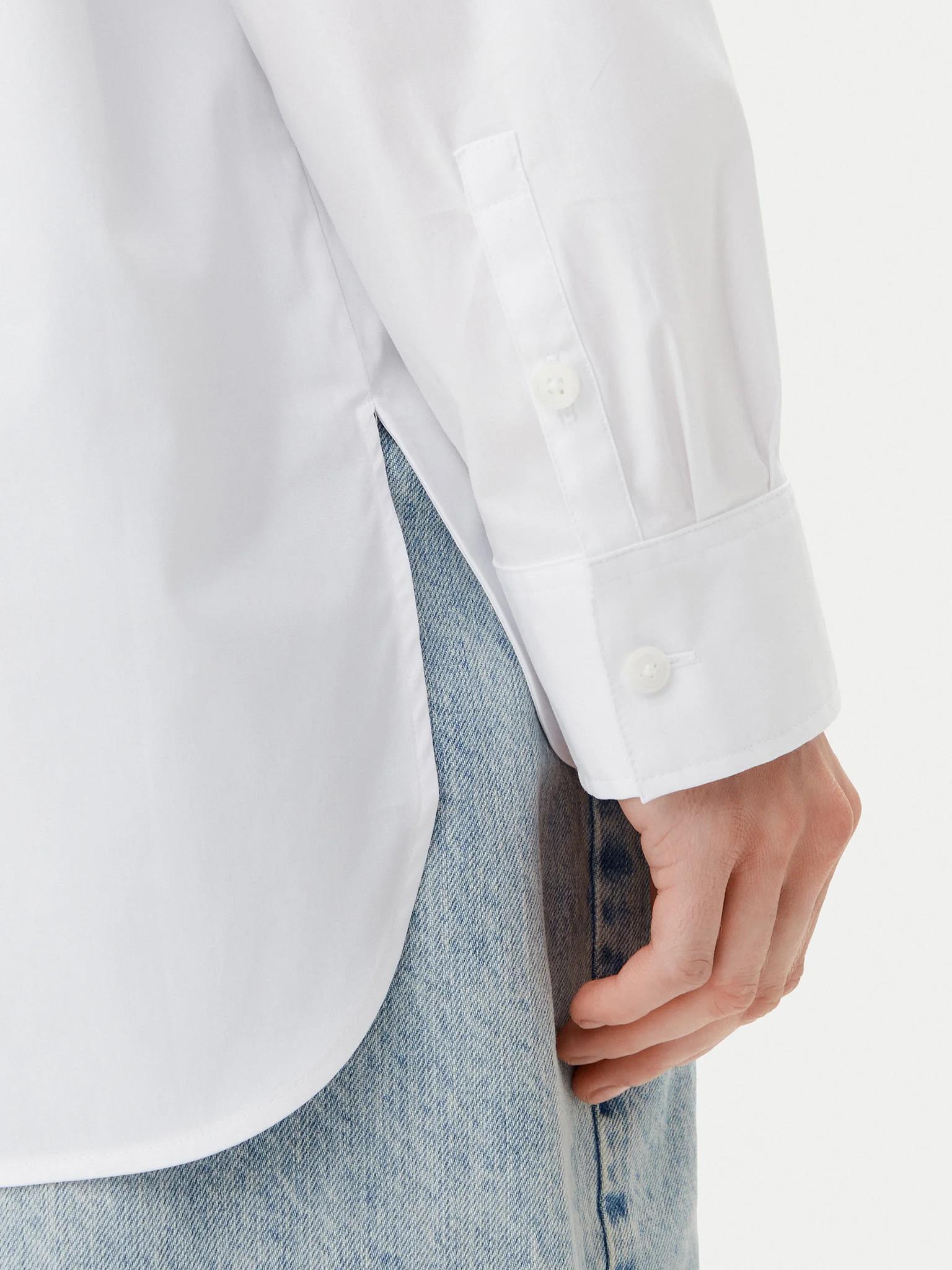 Calvin Klein Calvin Klein Kadın Rahat Kalıp Cep Detaylı Pamuklu Uzun Kollu Beyaz Gömlek LV047C143G-YAA