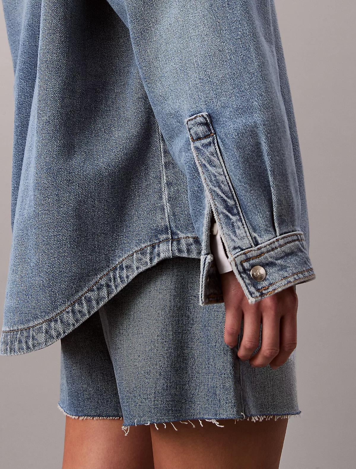 Calvin Klein Calvin Klein Kadın Rahat Kesim Düşük Omuzlu Uzun Kollu Denim Mavi Gömlek LV047E753G-3NS
