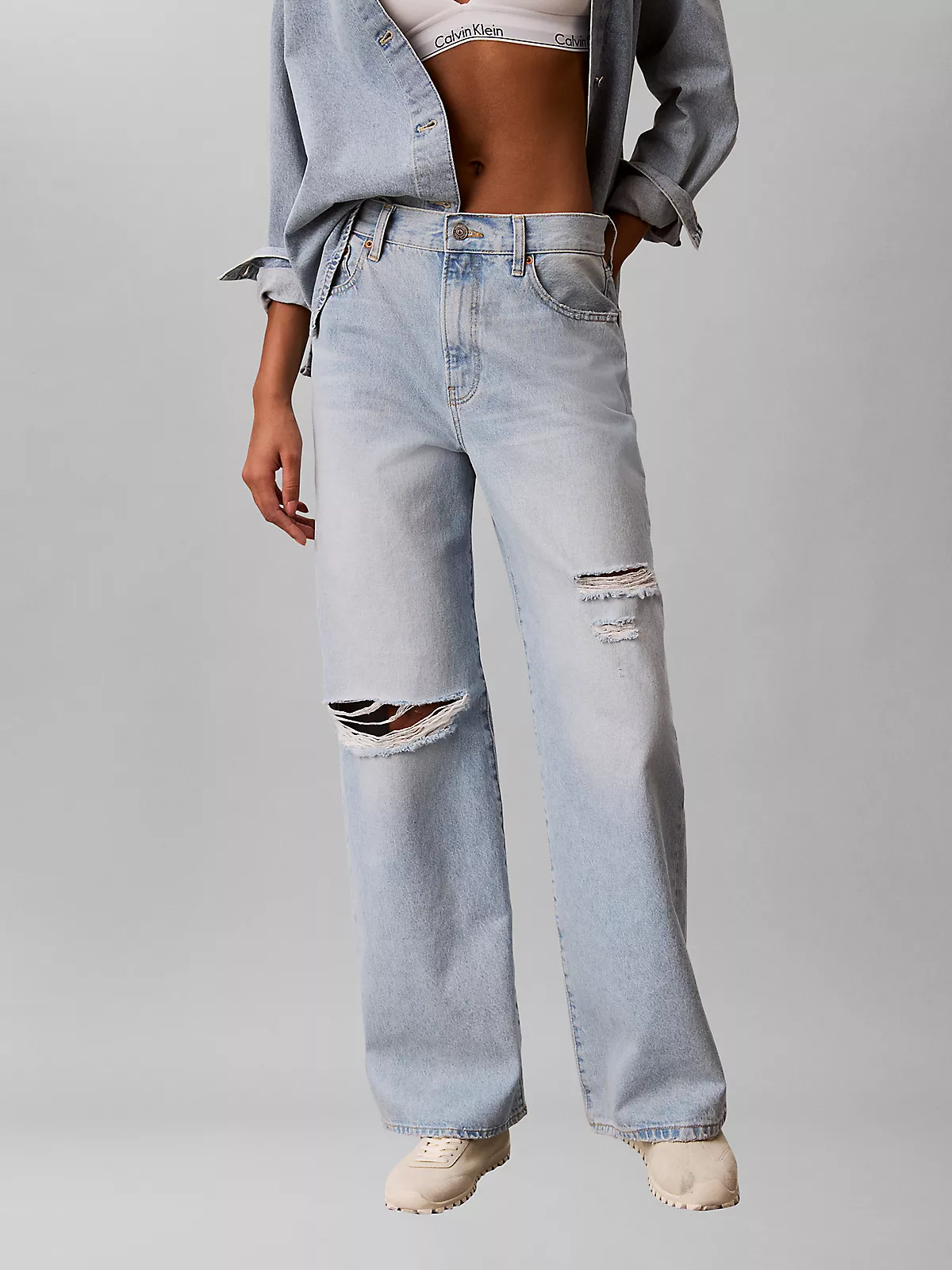 Calvin Klein Calvin Klein Kadın Rahat Kalıp Geniş Paçalı Vintage Yırtık Denim Mavi Jeans LV047F737G-SKA