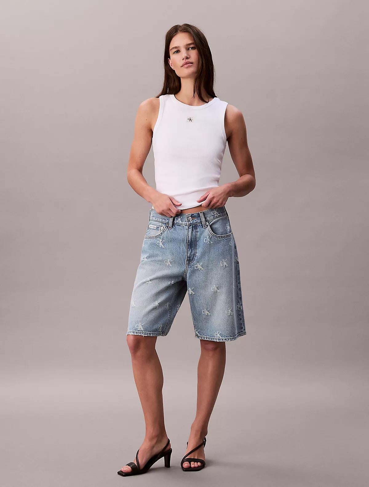 Calvin Klein Calvin Klein Kadın Regular Fit Yuvarlak Yakalı Pamuklu Beyaz T-Shirt LV047C201G-YAA