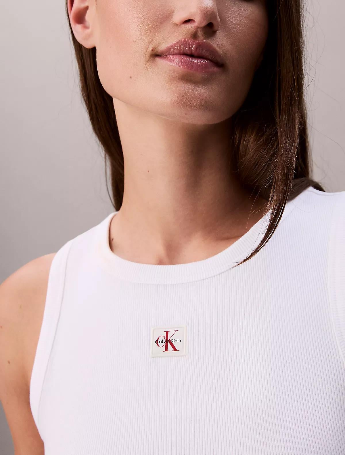 Calvin Klein Calvin Klein Kadın Regular Fit Yuvarlak Yakalı Pamuklu Beyaz T-Shirt LV047C201G-YAA