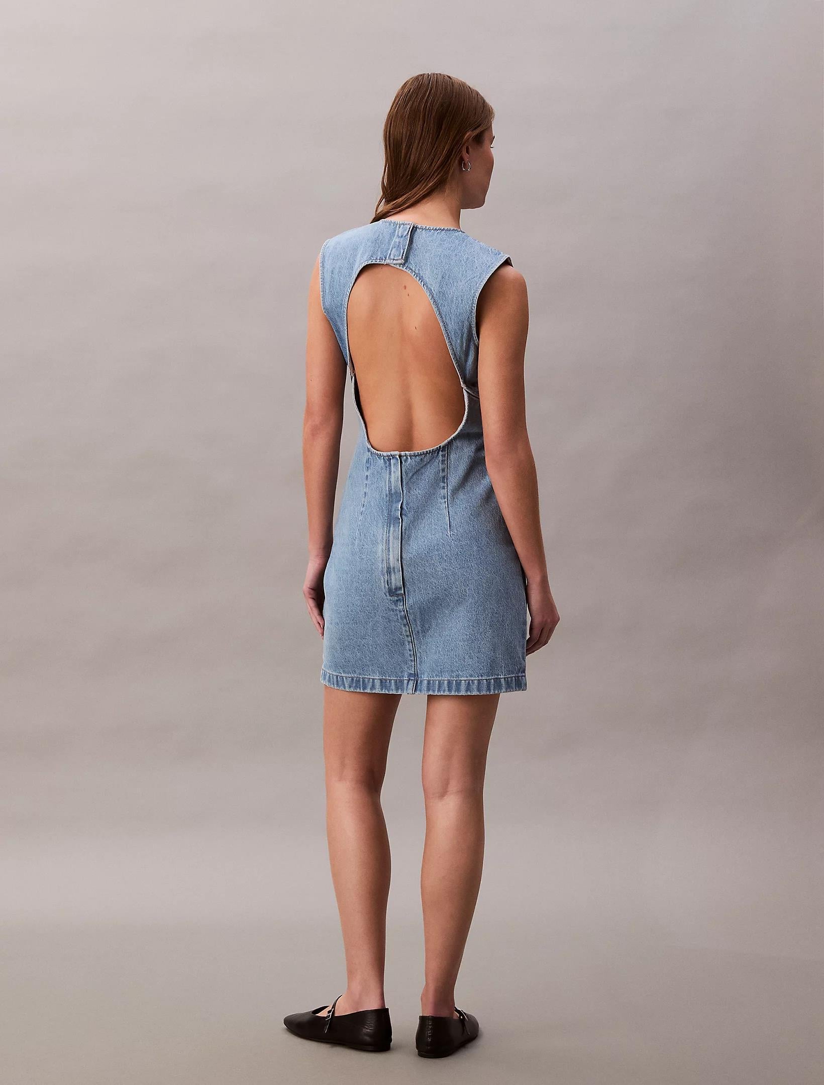 Calvin Klein Calvin Klein Kadın Regular Fit Yuvarlak Yakalı Sırt Dekolte Detaylı Kolsuz Mini Pamuklu Denim Mavi Elbise LV047C736G-X26