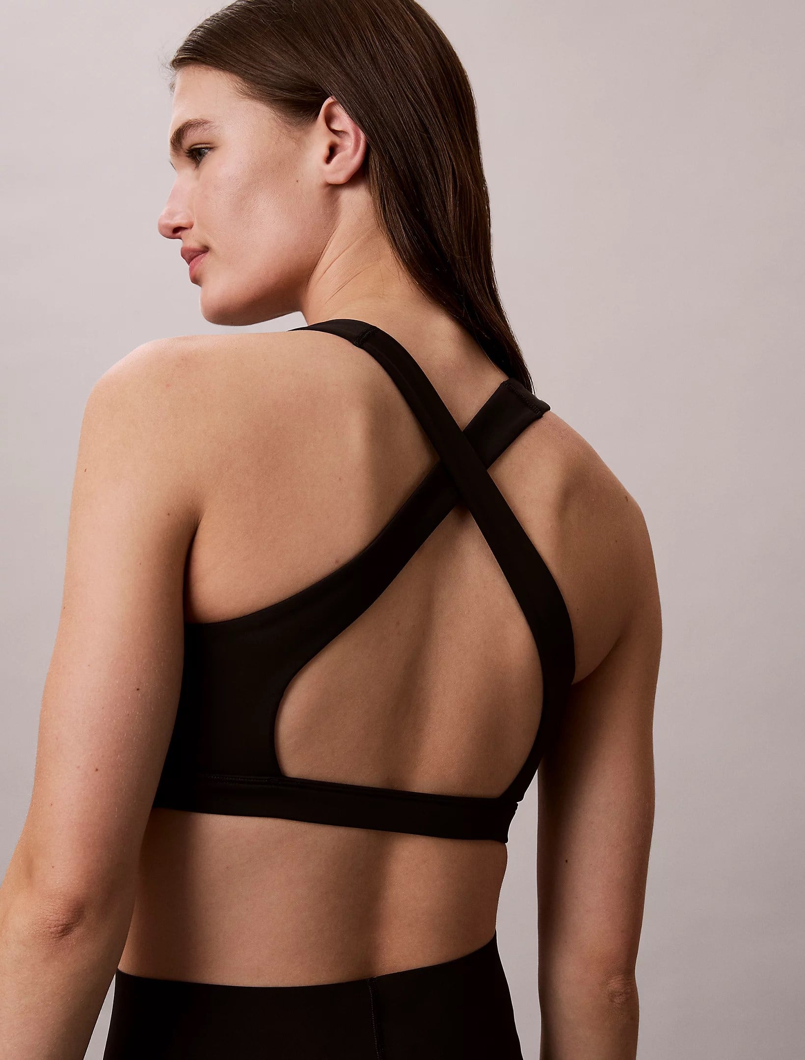 Calvin Klein Calvin Klein Kadın Sırtı Çapraz Slim Fit Yuvarlak Yaka Esnek Kumaş Siyah Spor Büstiyer LVGWS6K191-UB1