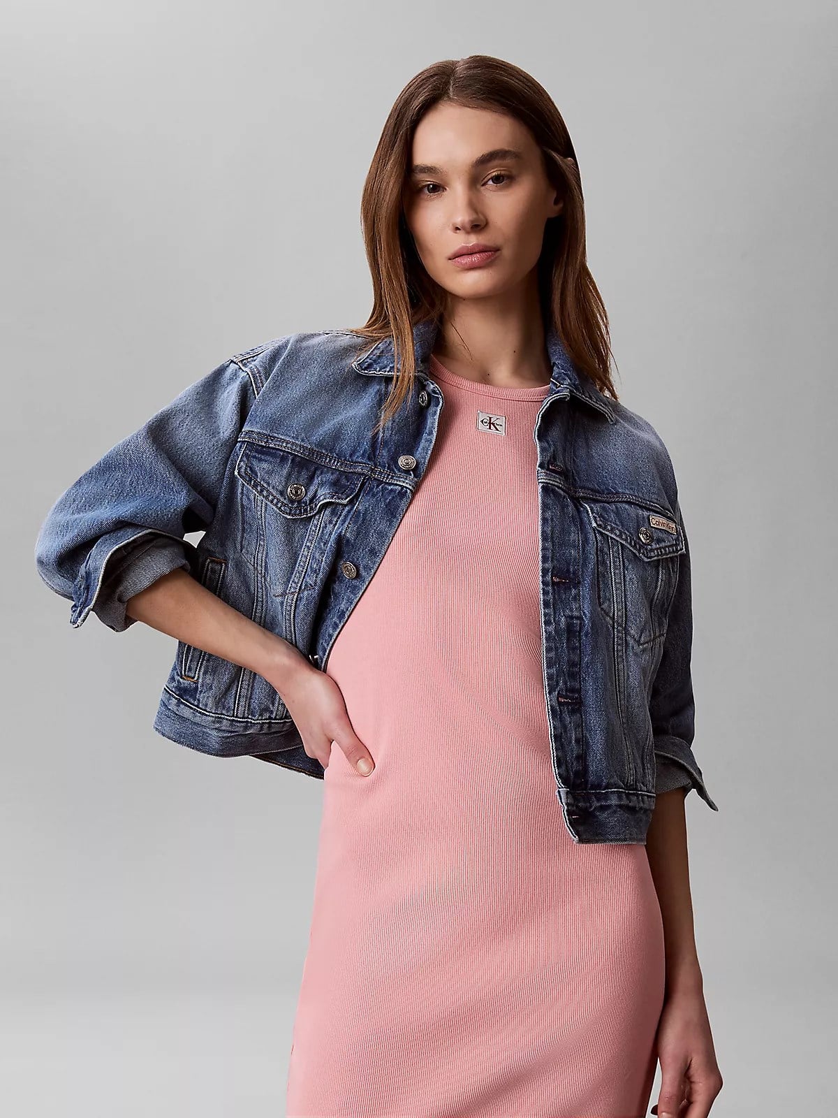 Calvin Klein Calvin Klein Kadın Slim Fit Yuvarlak Yakalı CK Logo İmzalı Kolsuz Midi Pembe Elbise LV047G209G-1FS