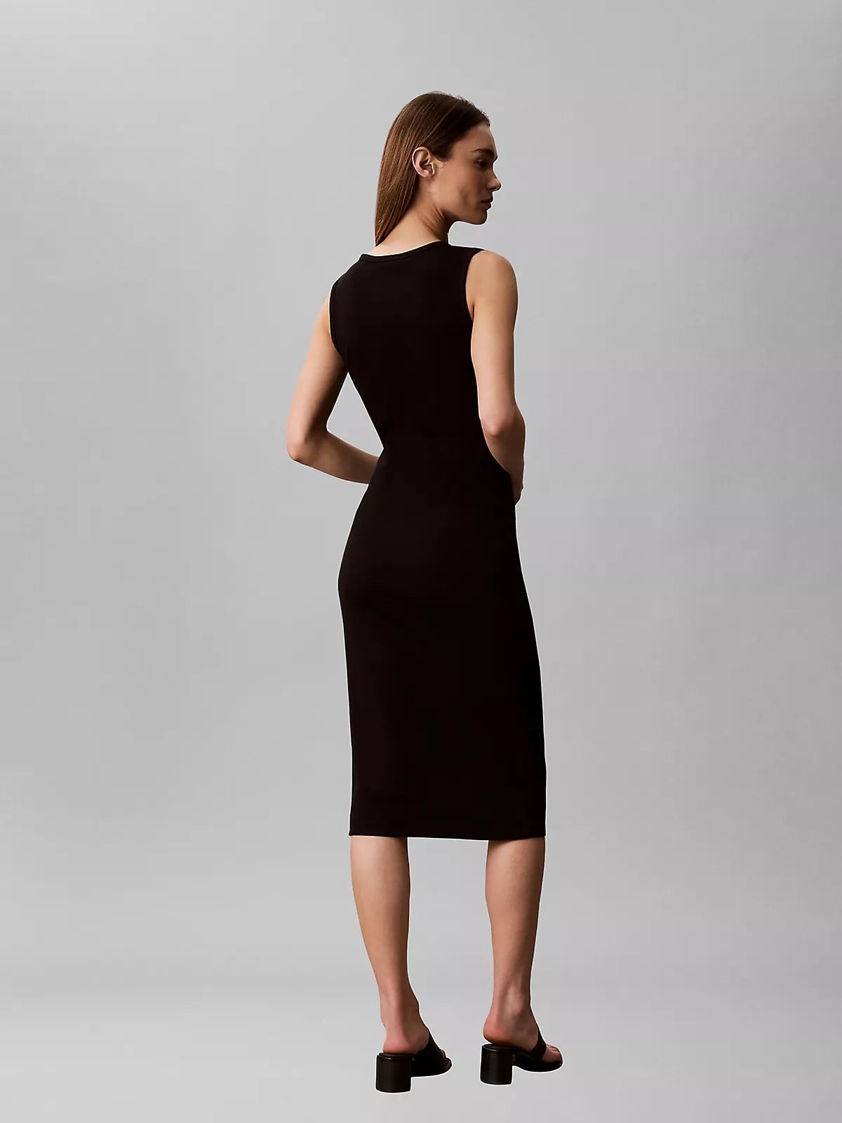 Calvin Klein Calvin Klein Kadın Slim Fit Yuvarlak Yakalı CK Logo İmzalı Kolsuz Midi Siyah Elbise LV047G209G-UB1