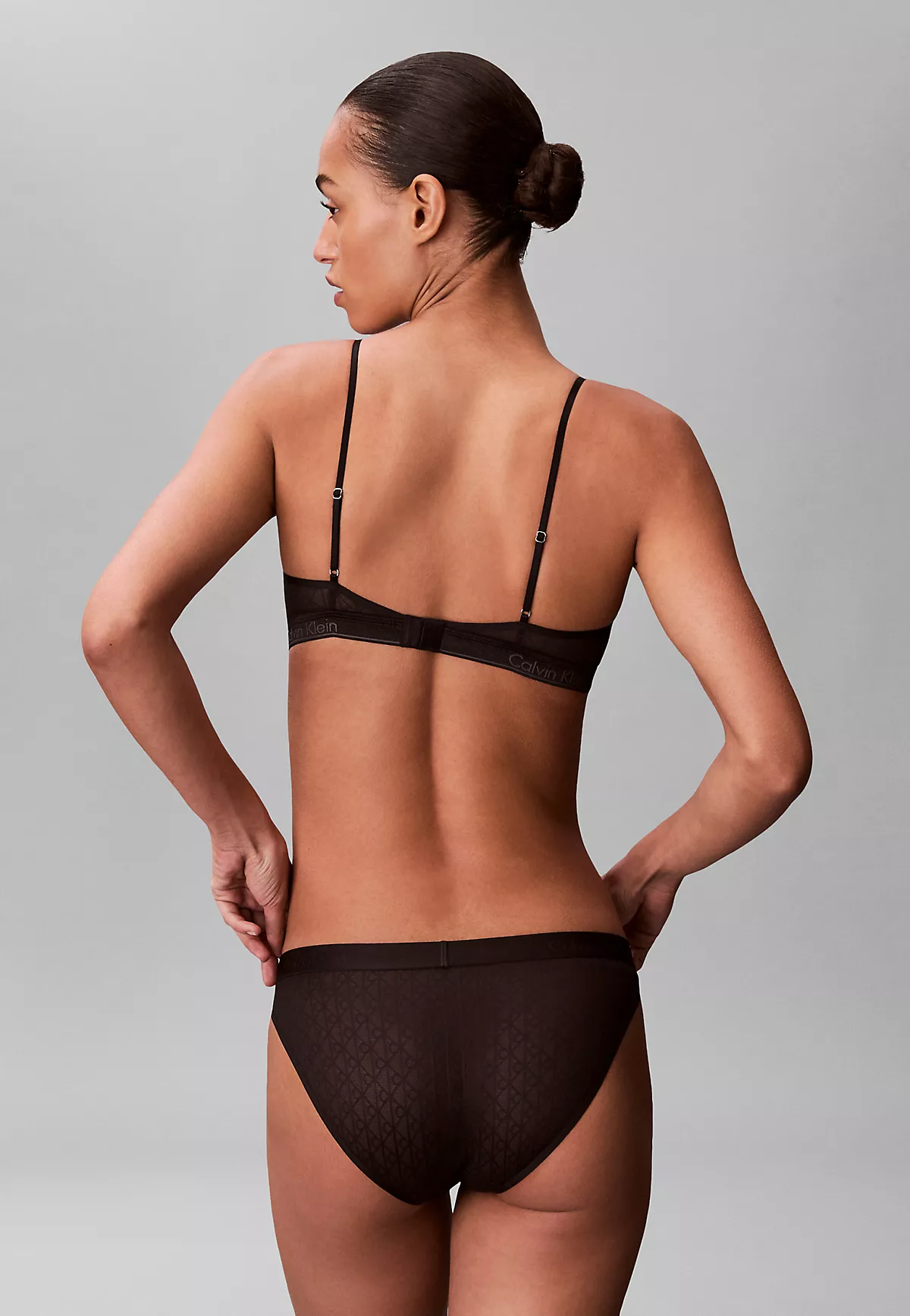 Calvin Klein Calvin Klein Kadın Slim Fit Dokuma Kumaş Mini Siyah Büstiyer LV00QF8871-UB1