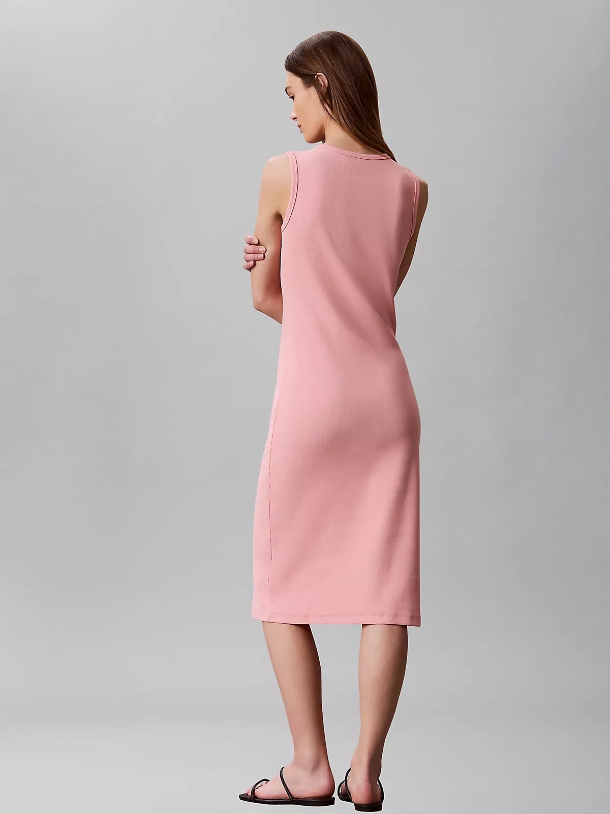 Calvin Klein Calvin Klein Kadın Slim Fit Yuvarlak Yakalı CK Logo İmzalı Kolsuz Midi Pembe Elbise LV047G209G-1FS