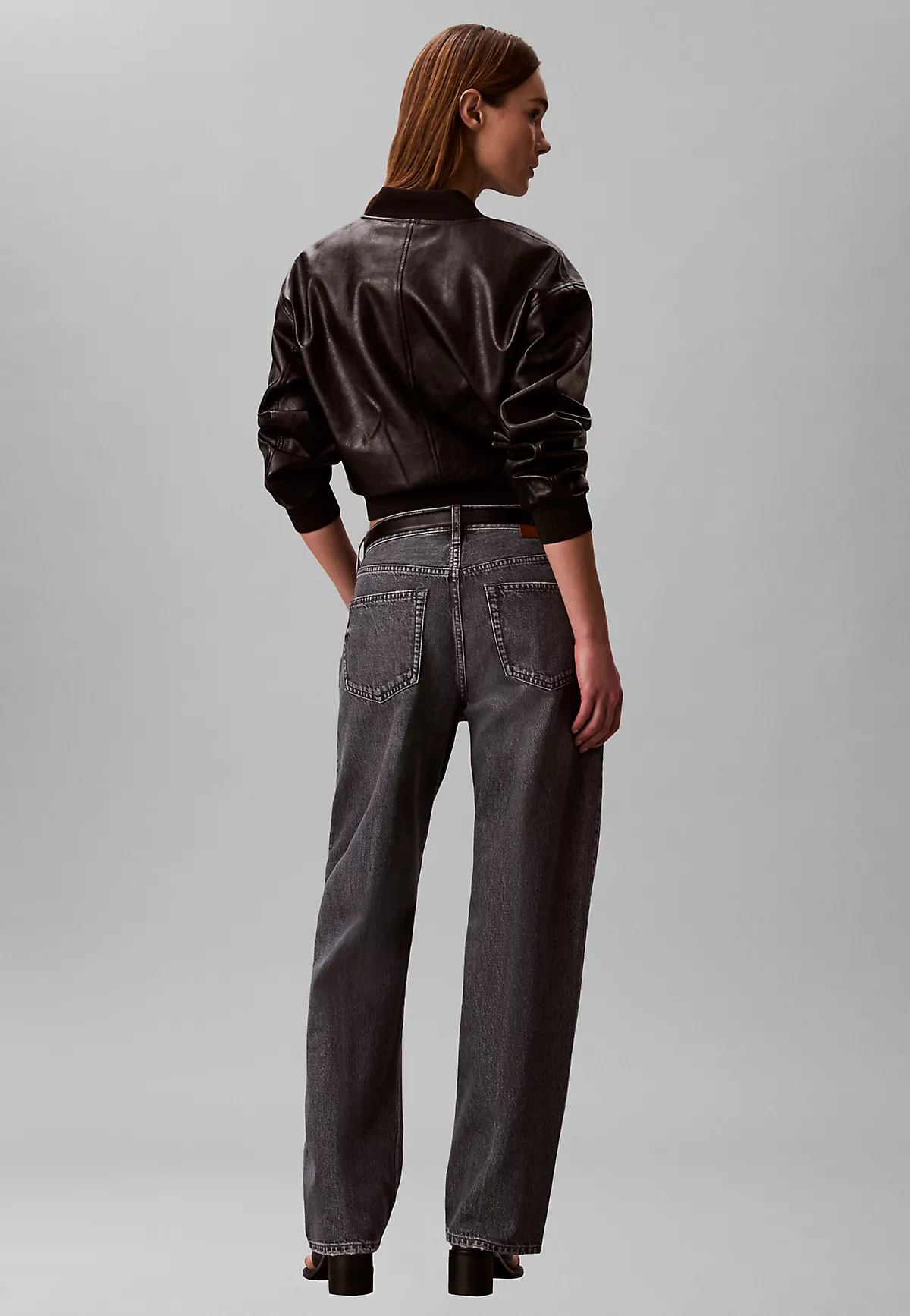 Calvin Klein Calvin Klein Kadın Straight Fit Pamuklu Geniş Paçalı Pamuklu Denim Gri Jeans LV047F723G-SCO