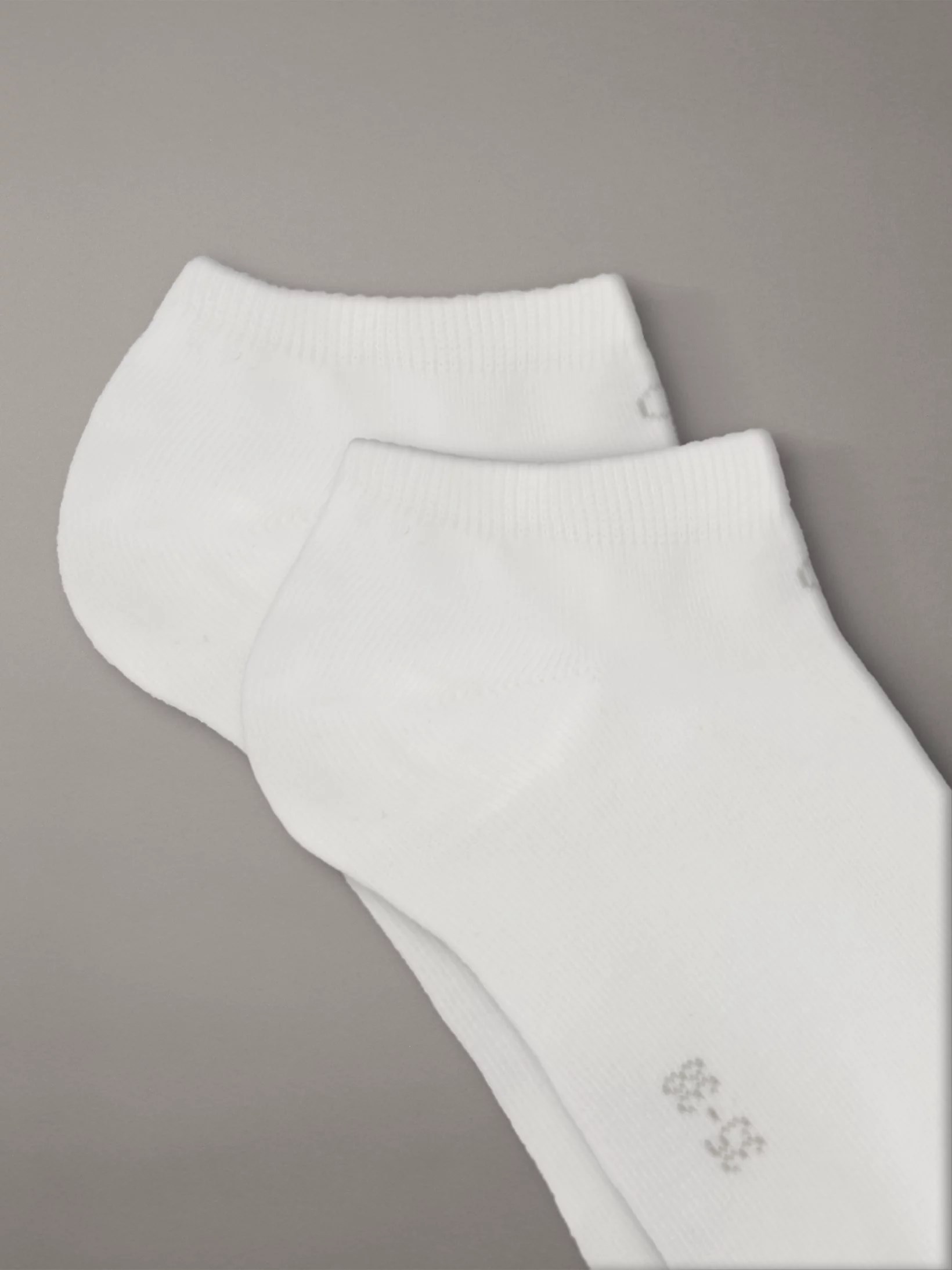 Calvin Klein Calvin Klein Kadın Üçlü Paket Pamuklu Logo İmzalı Beyaz Çorap C701234369-002