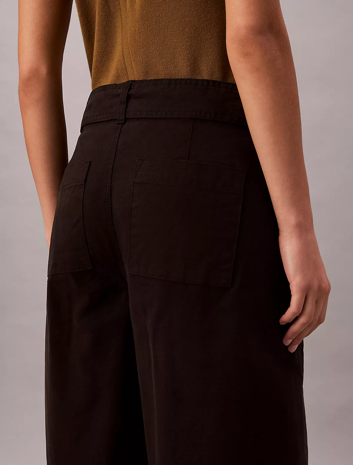 Calvin Klein Calvin Klein Kadın Yüksek Bel Geniş Paça Belde Kemer Detay Dokuma Kumaş Siyah Pantolon LV044E619G-UB1